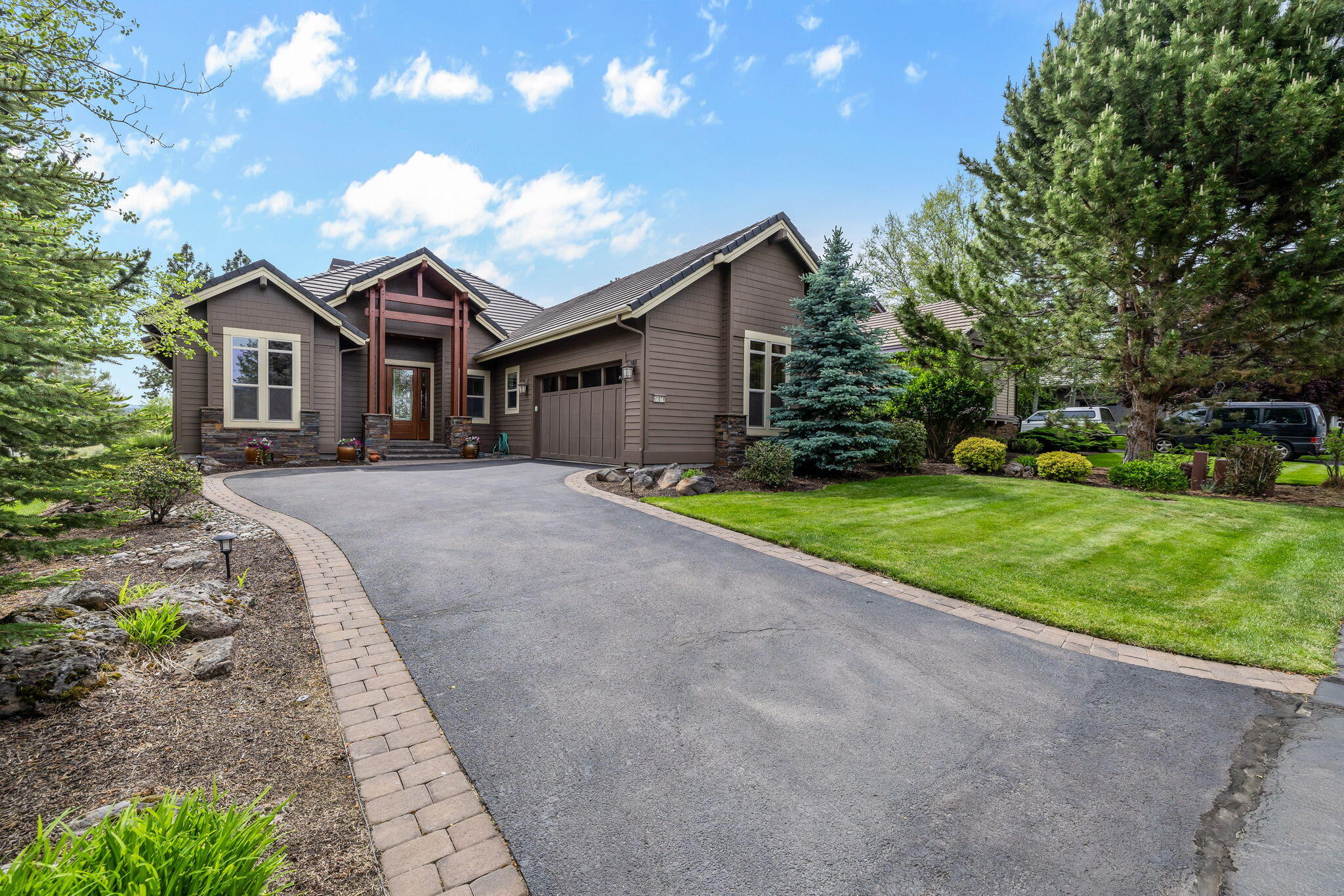 61879 Fall Creek Loop