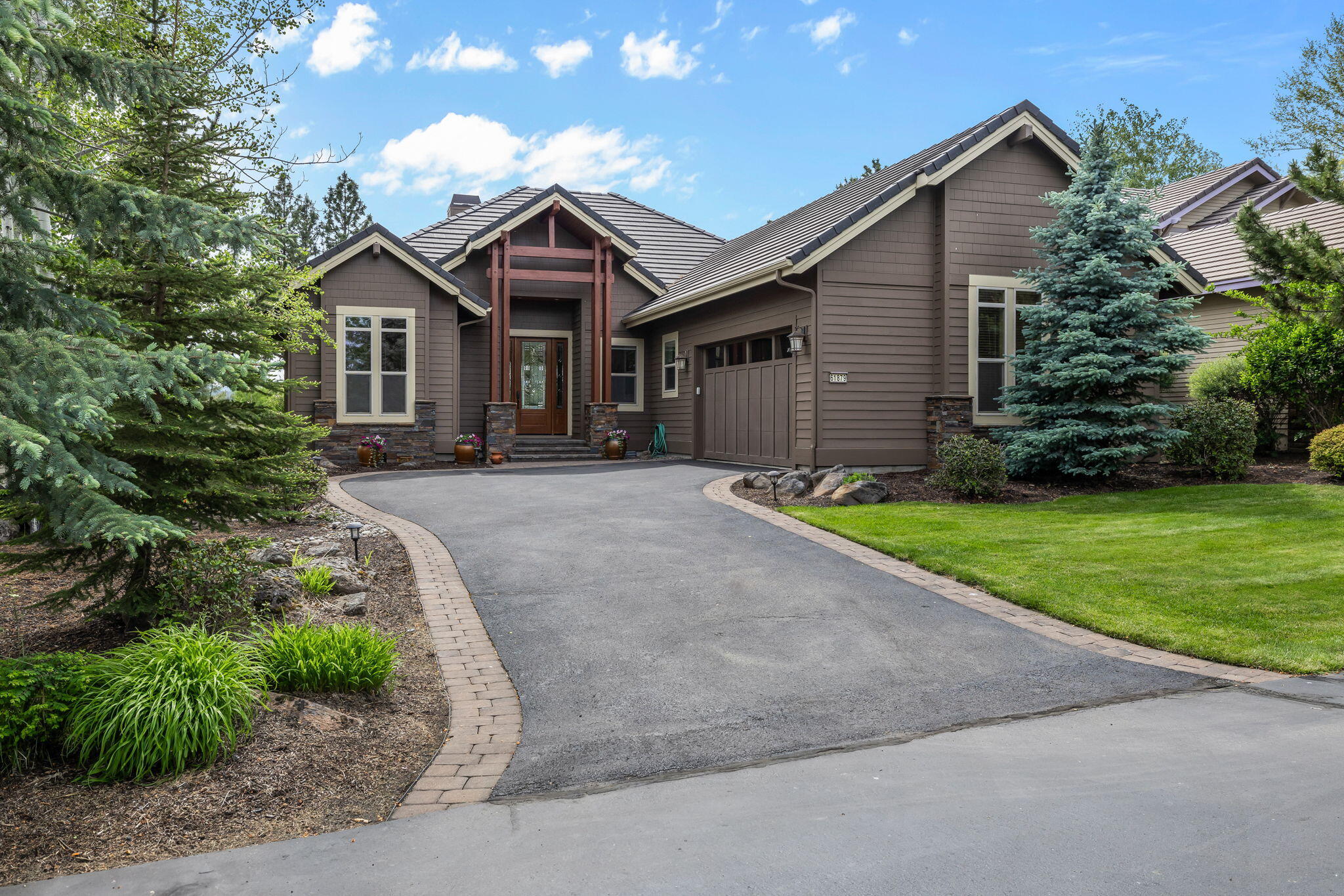 61879 Fall Creek Loop