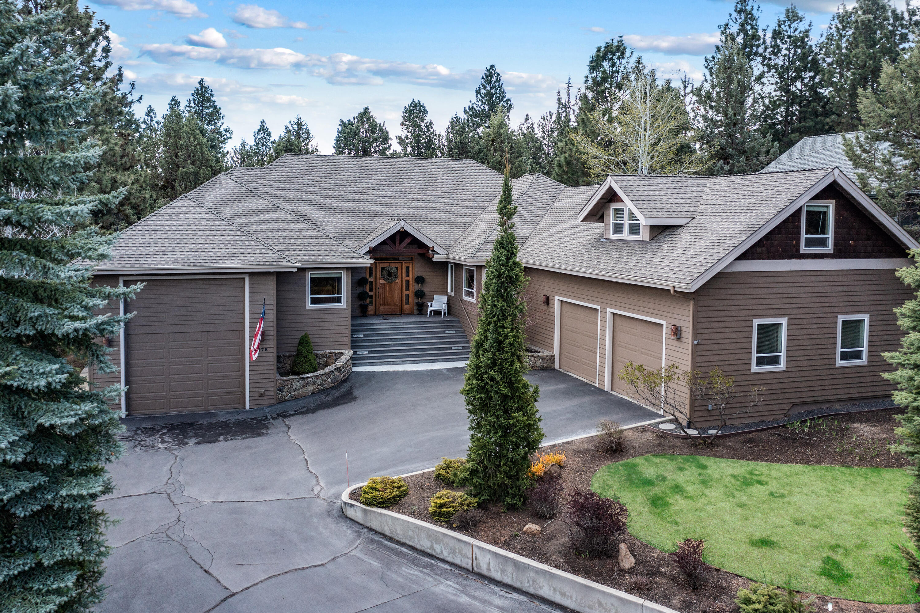 3178 NW Fairway Heights Drive