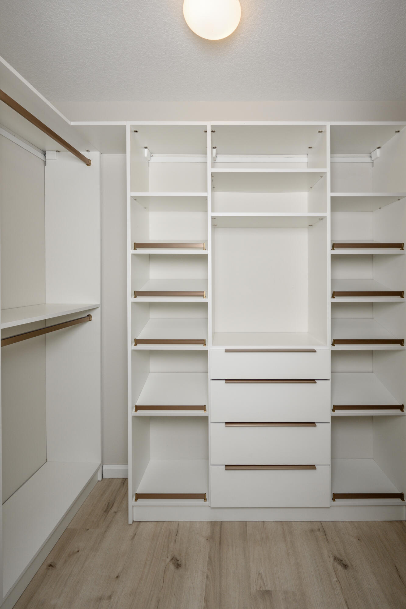 20562 SE Cameron Avenue