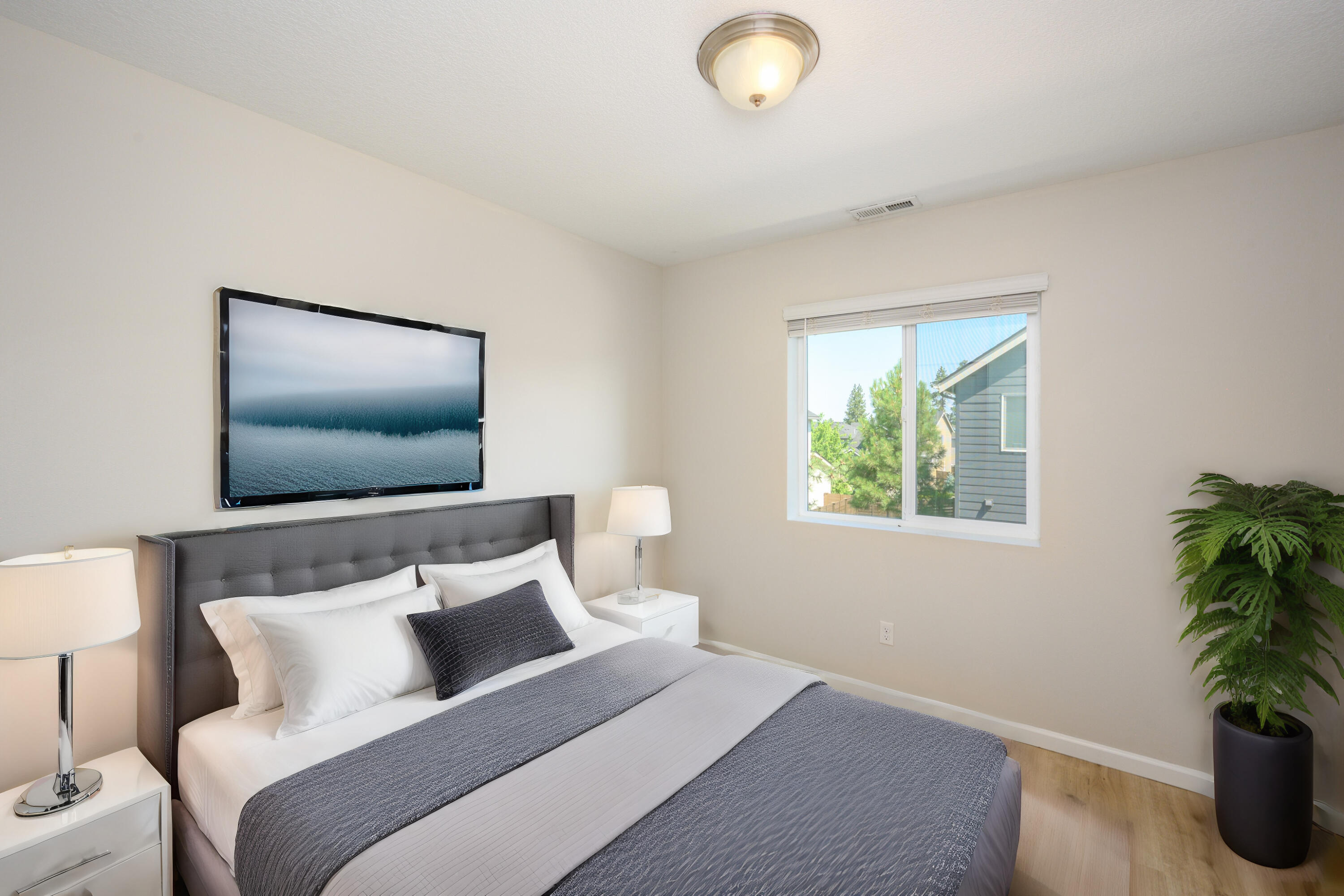 20562 SE Cameron Avenue