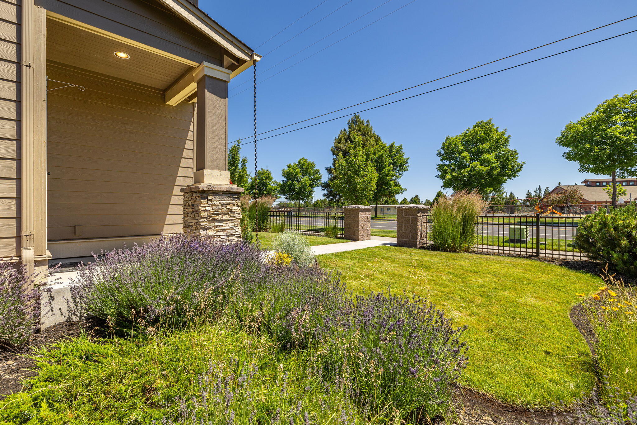 3807 NE Purcell Boulevard