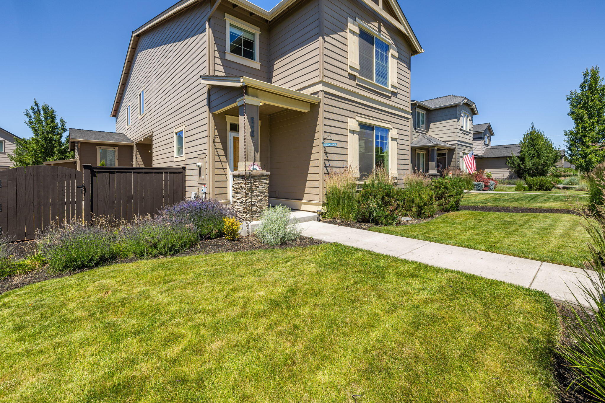 3807 NE Purcell Boulevard