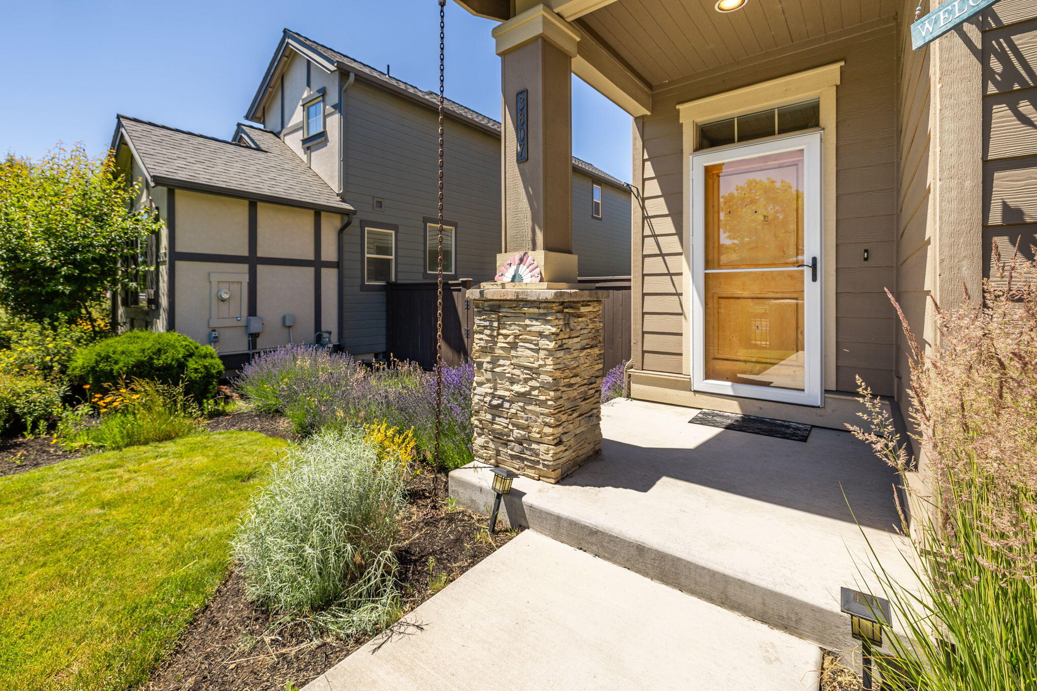 3807 NE Purcell Boulevard