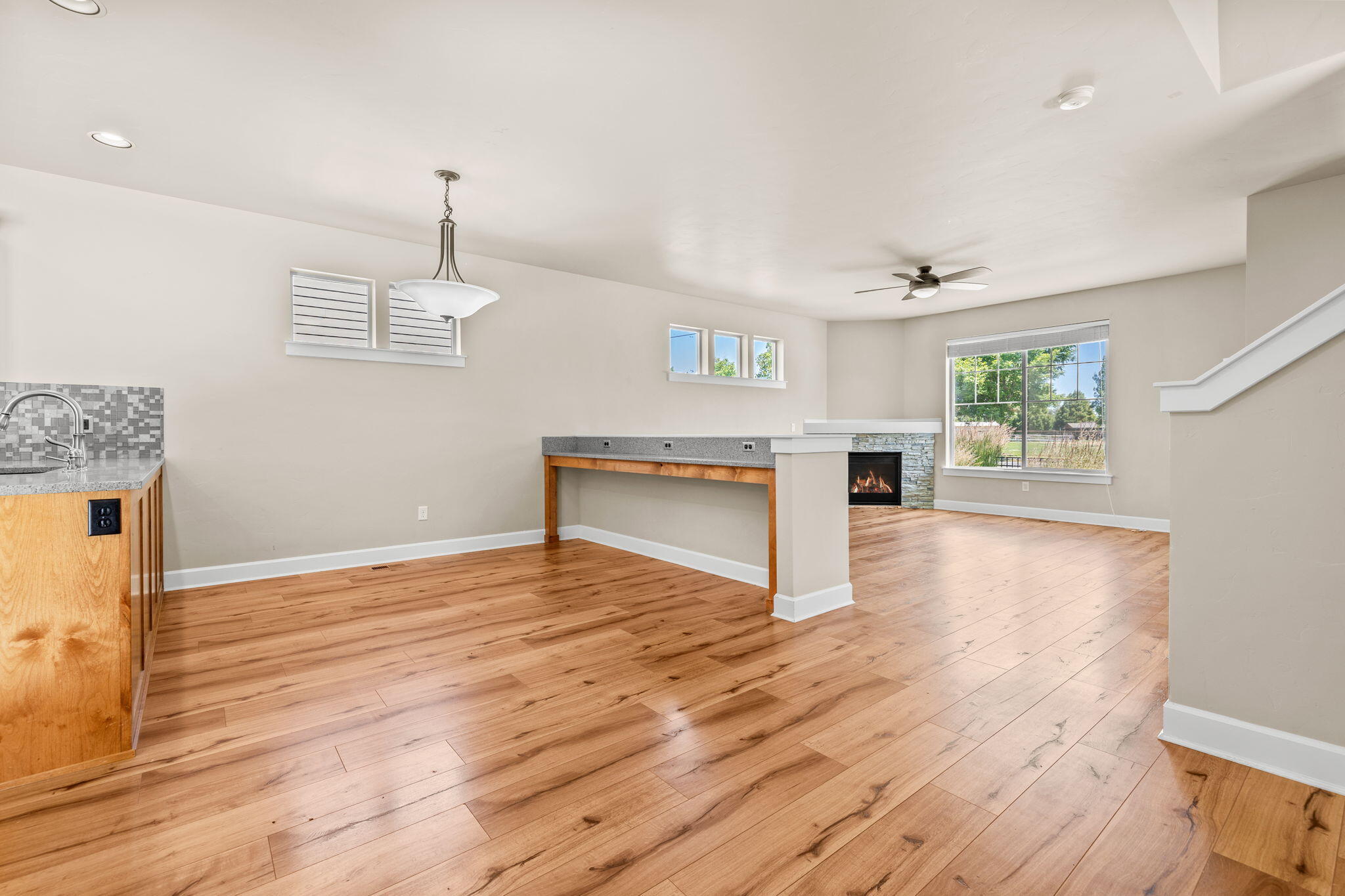 3807 NE Purcell Boulevard