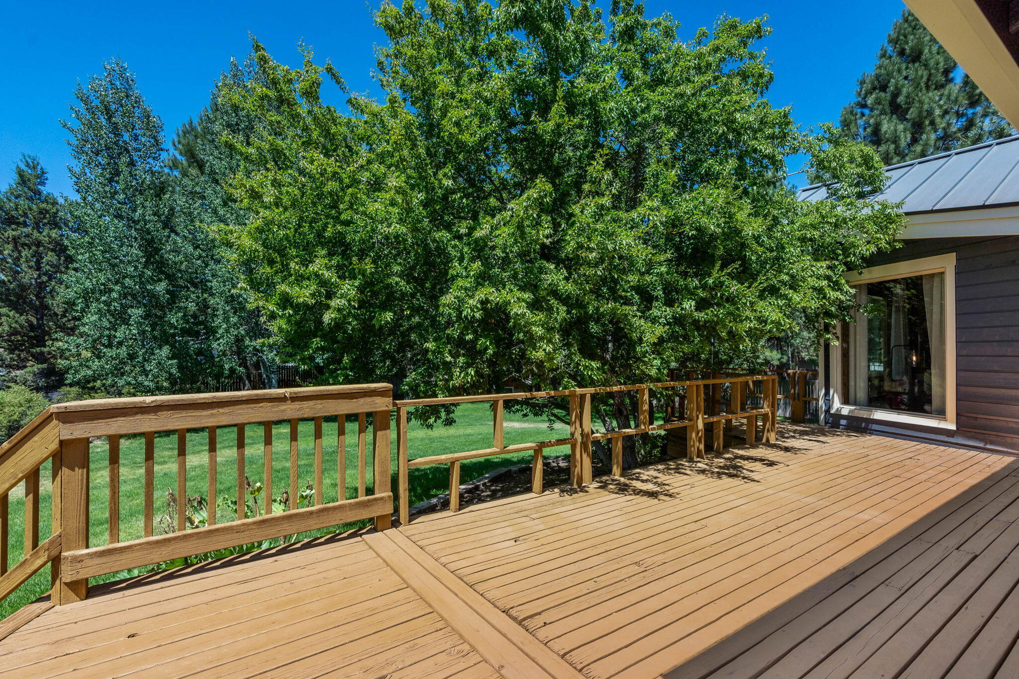 60811 Goldenrain Drive