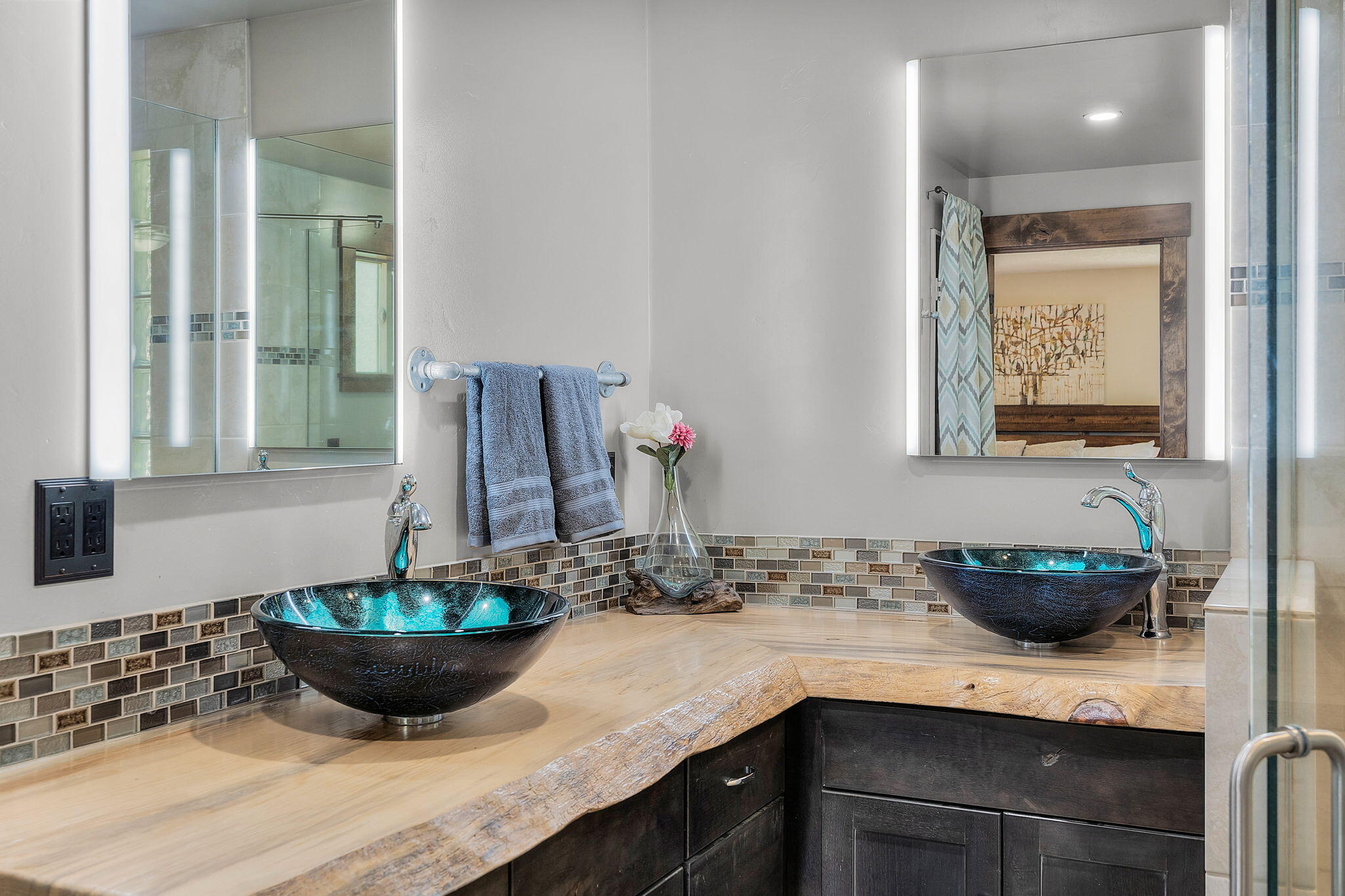 60811 Goldenrain Drive