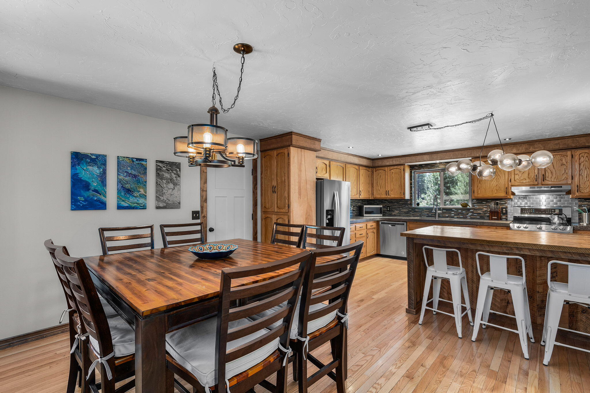 60811 Goldenrain Drive