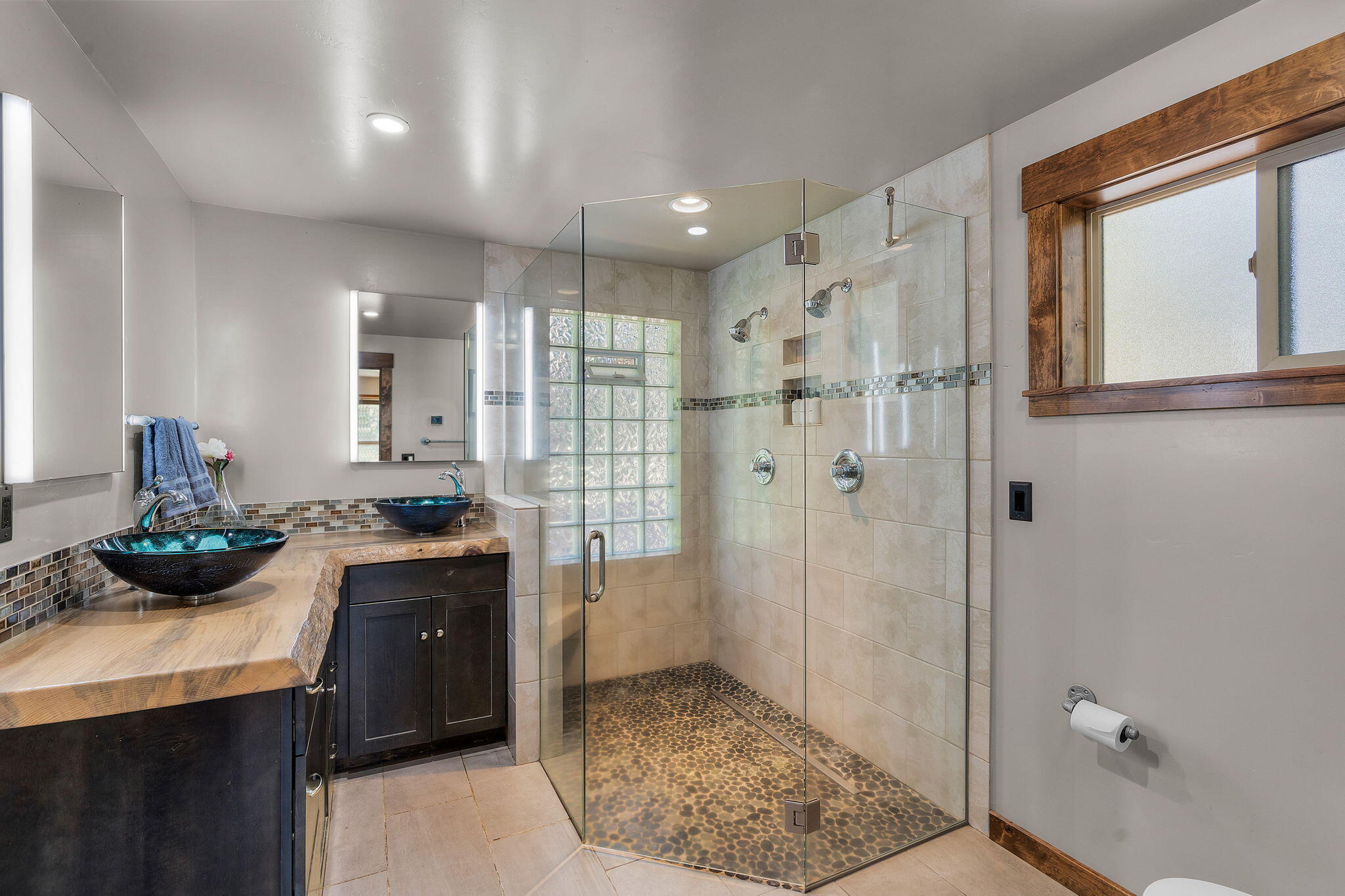 60811 Goldenrain Drive