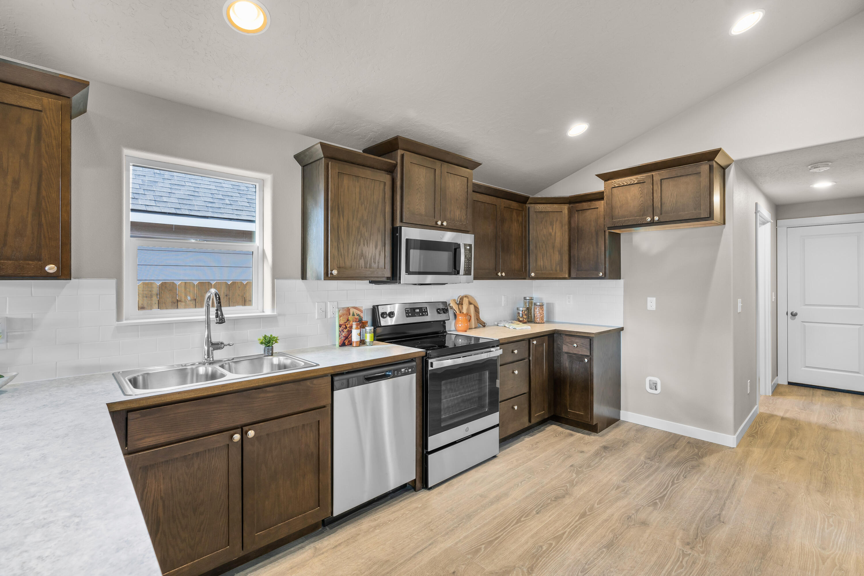 62008 NE Nates Place