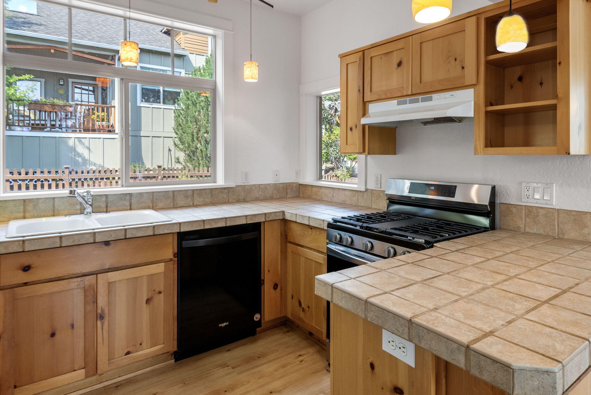 1940 NW Monterey Pines Drive, UNIT 15