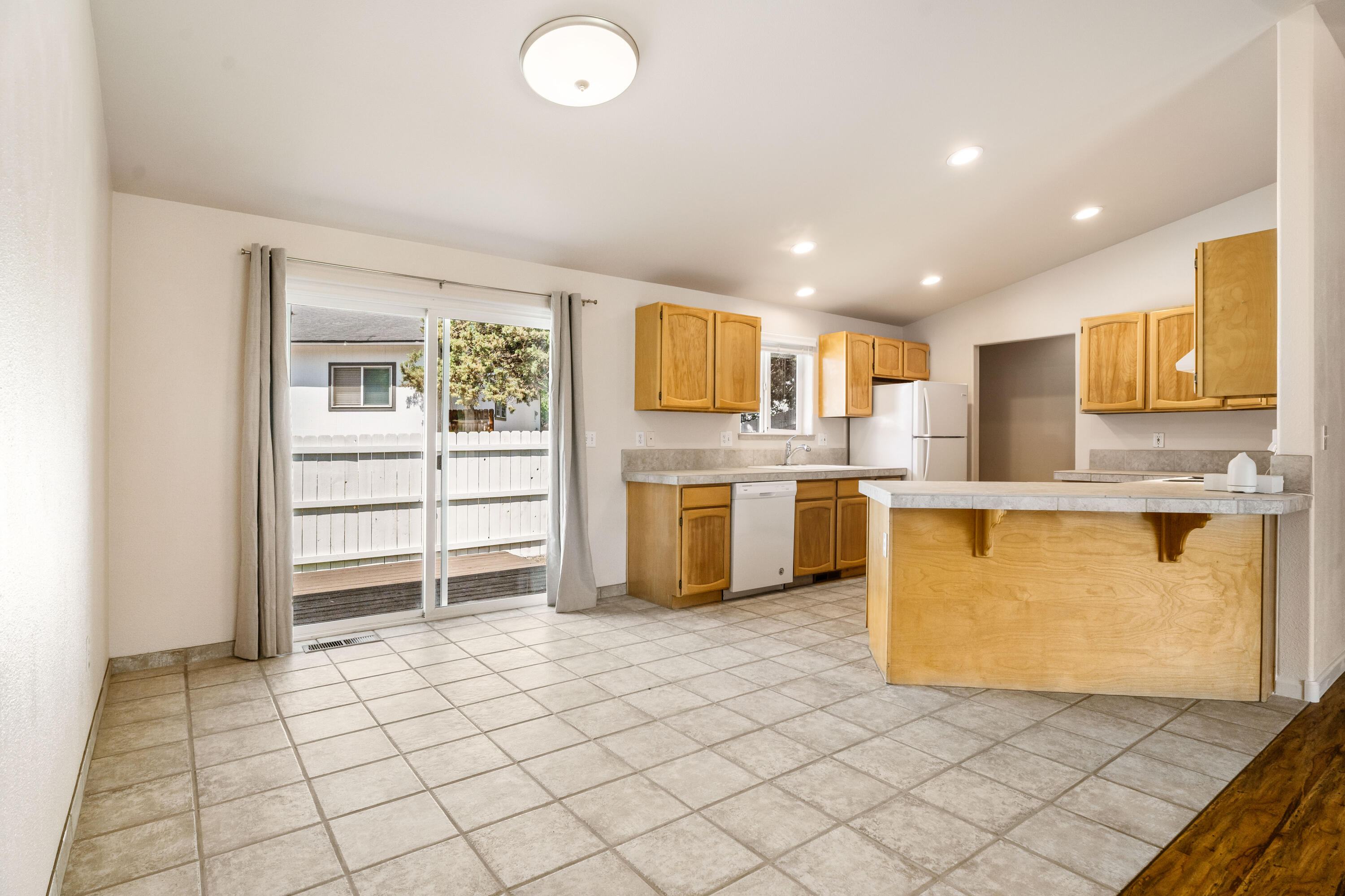 2529 NE Moonlight Drive