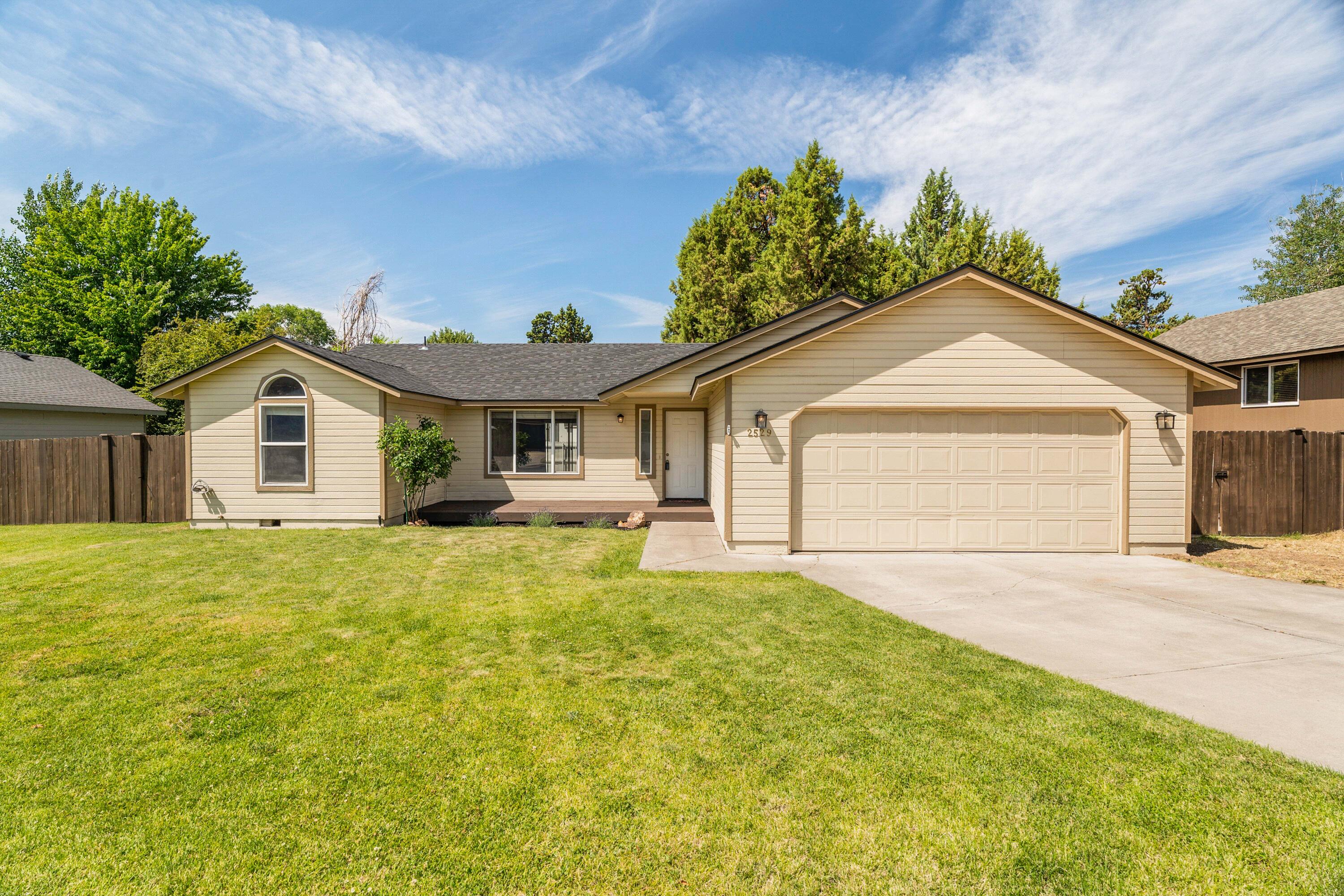 2529 NE Moonlight Drive