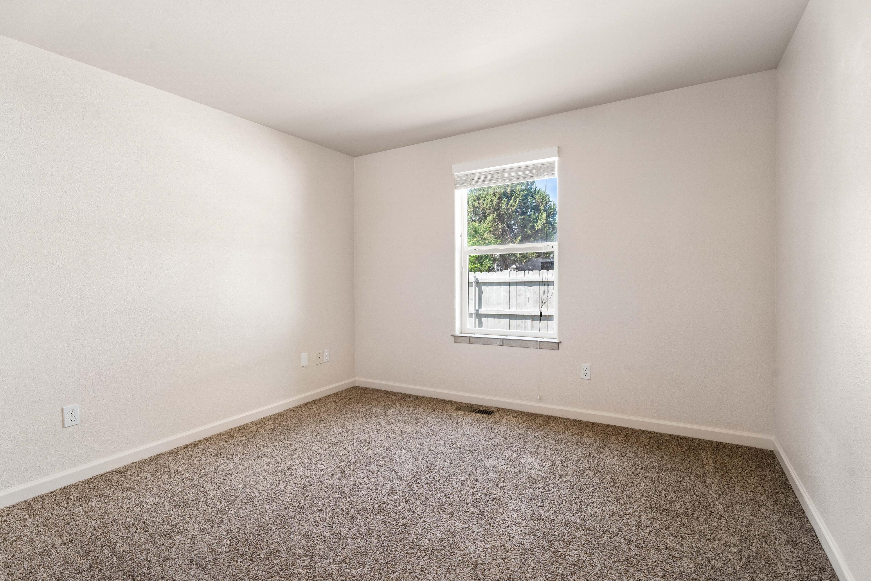 2529 NE Moonlight Drive