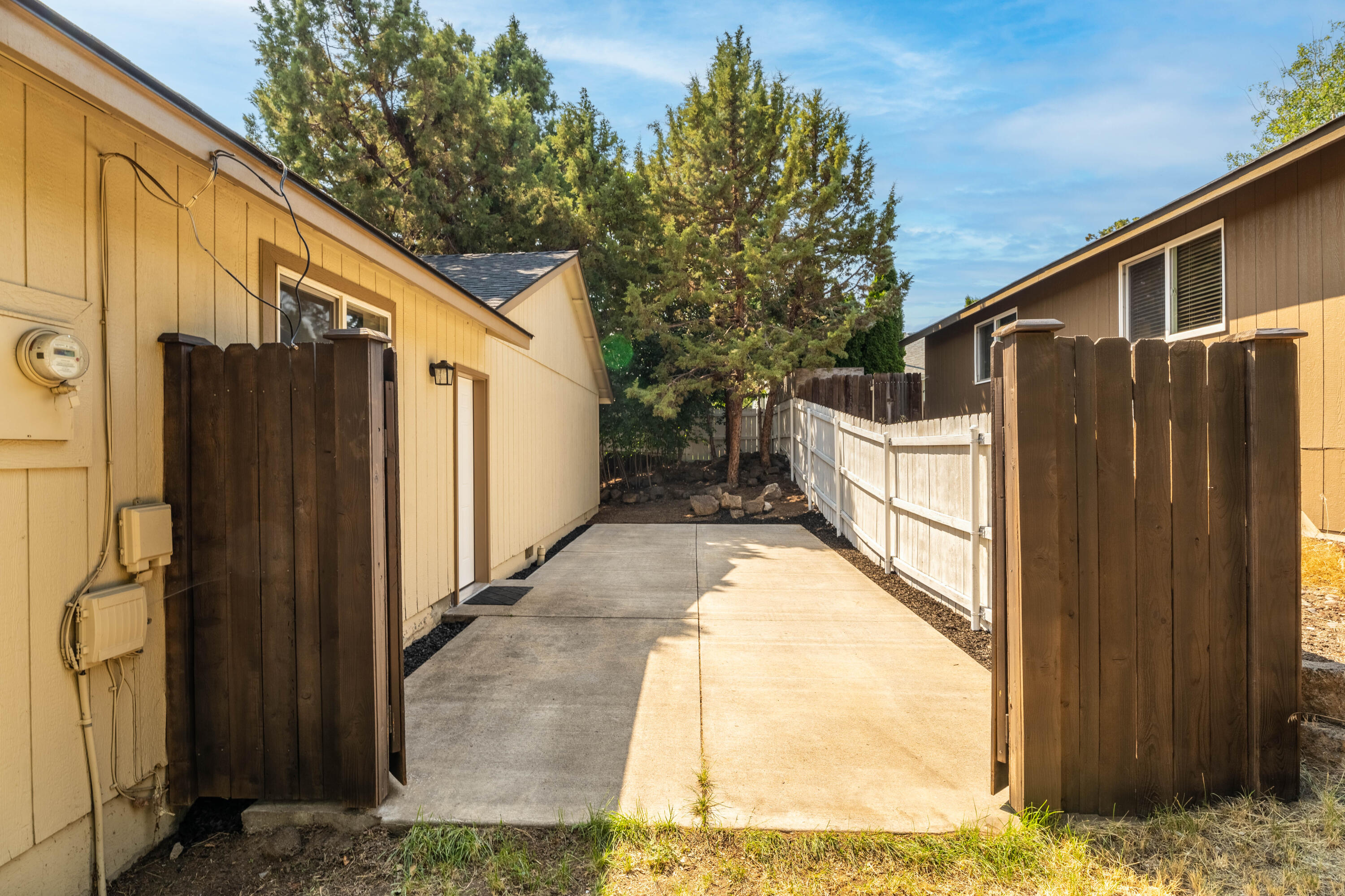 2529 NE Moonlight Drive