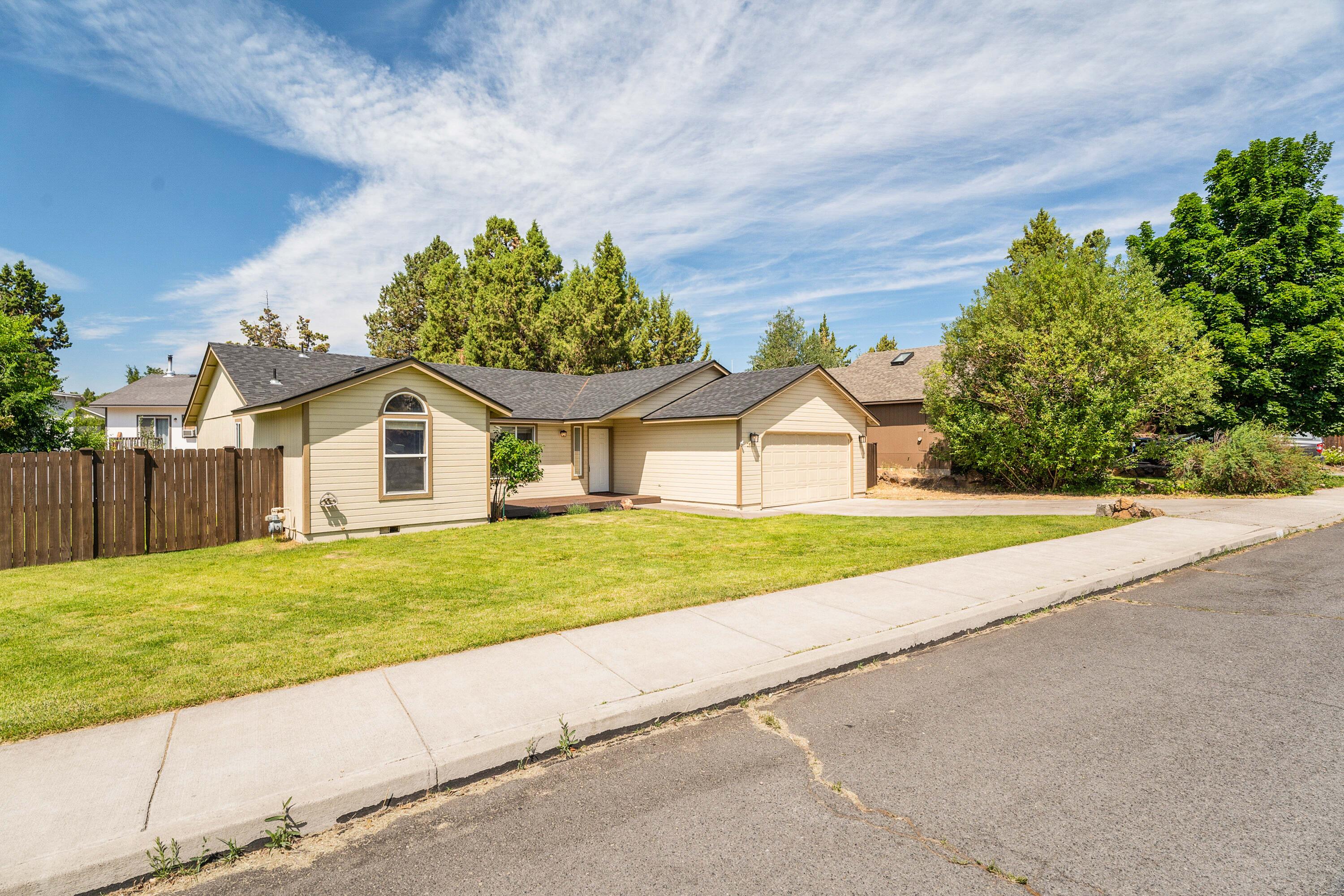 2529 NE Moonlight Drive