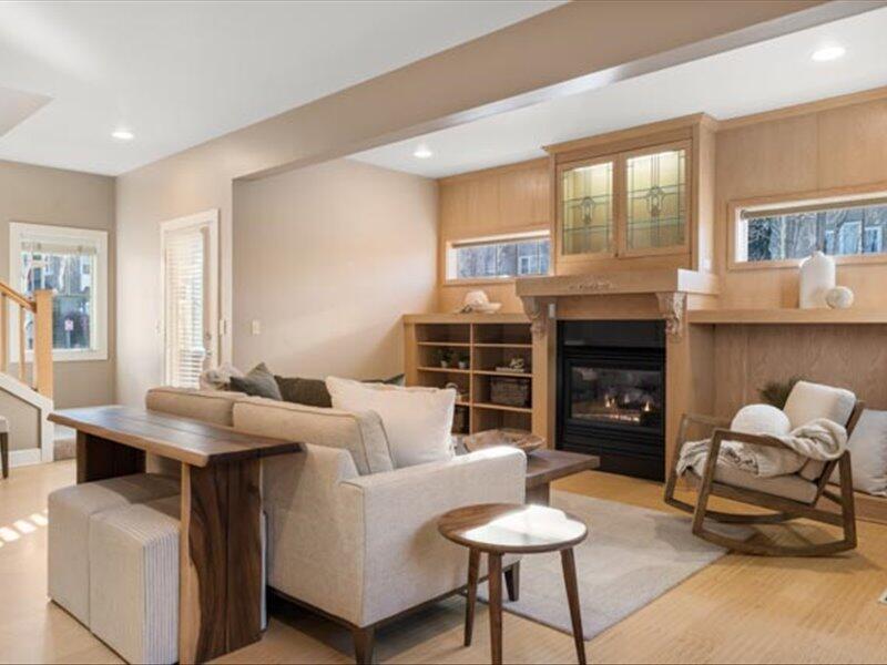 1892 NE Maker Way