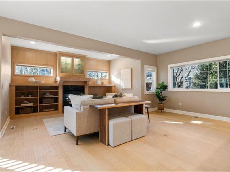 1892 NE Maker Way