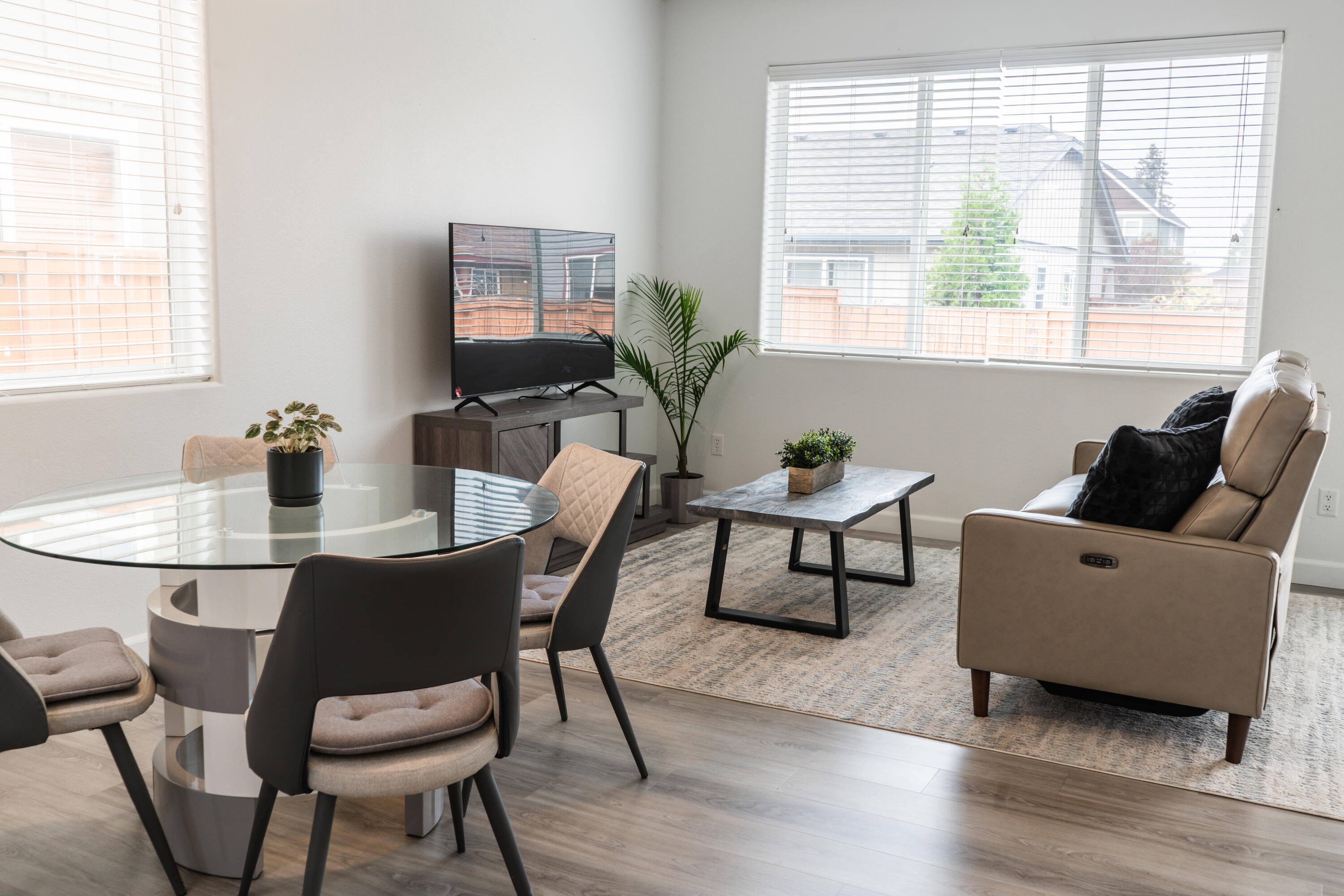 863 NE Locksley Drive