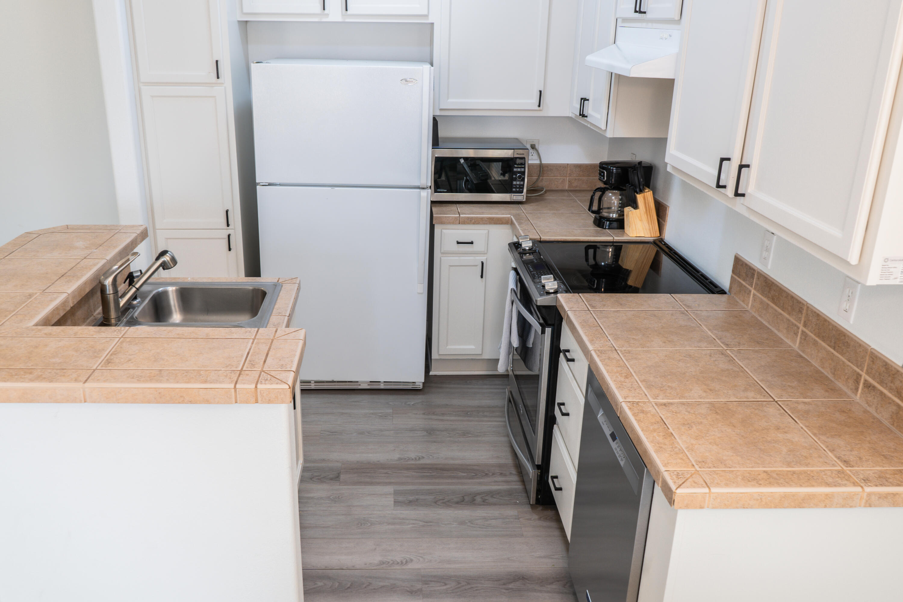 863 NE Locksley Drive