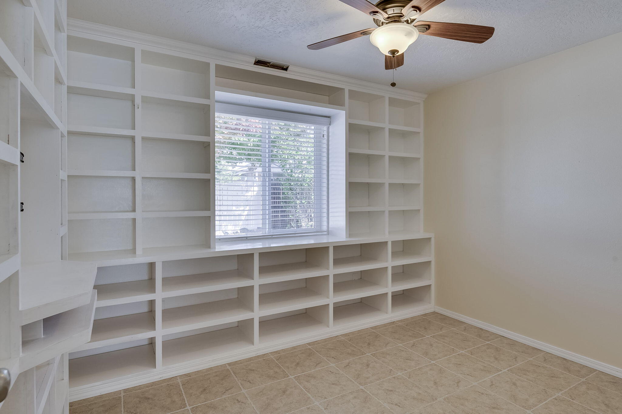 3335 SW Antler Ridge Lane