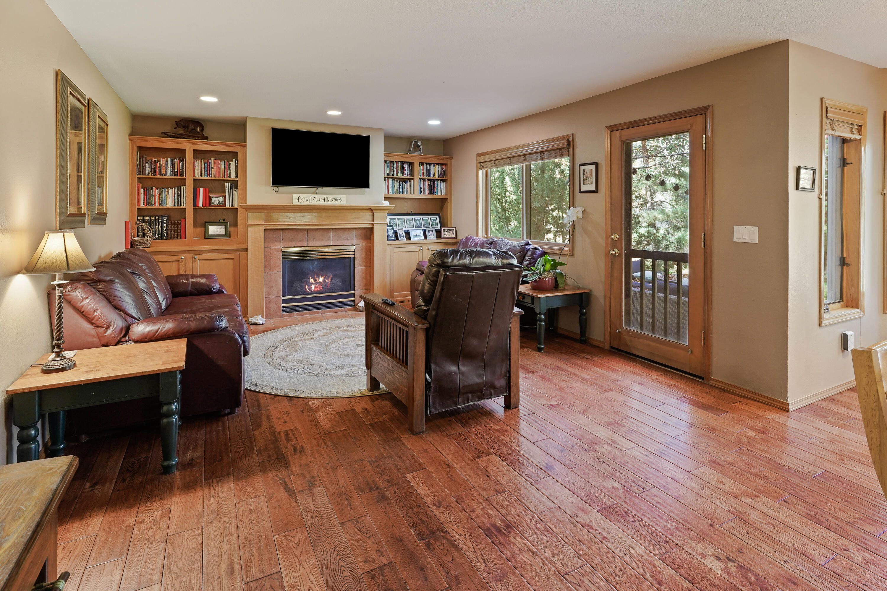 61114 Minaret Circle