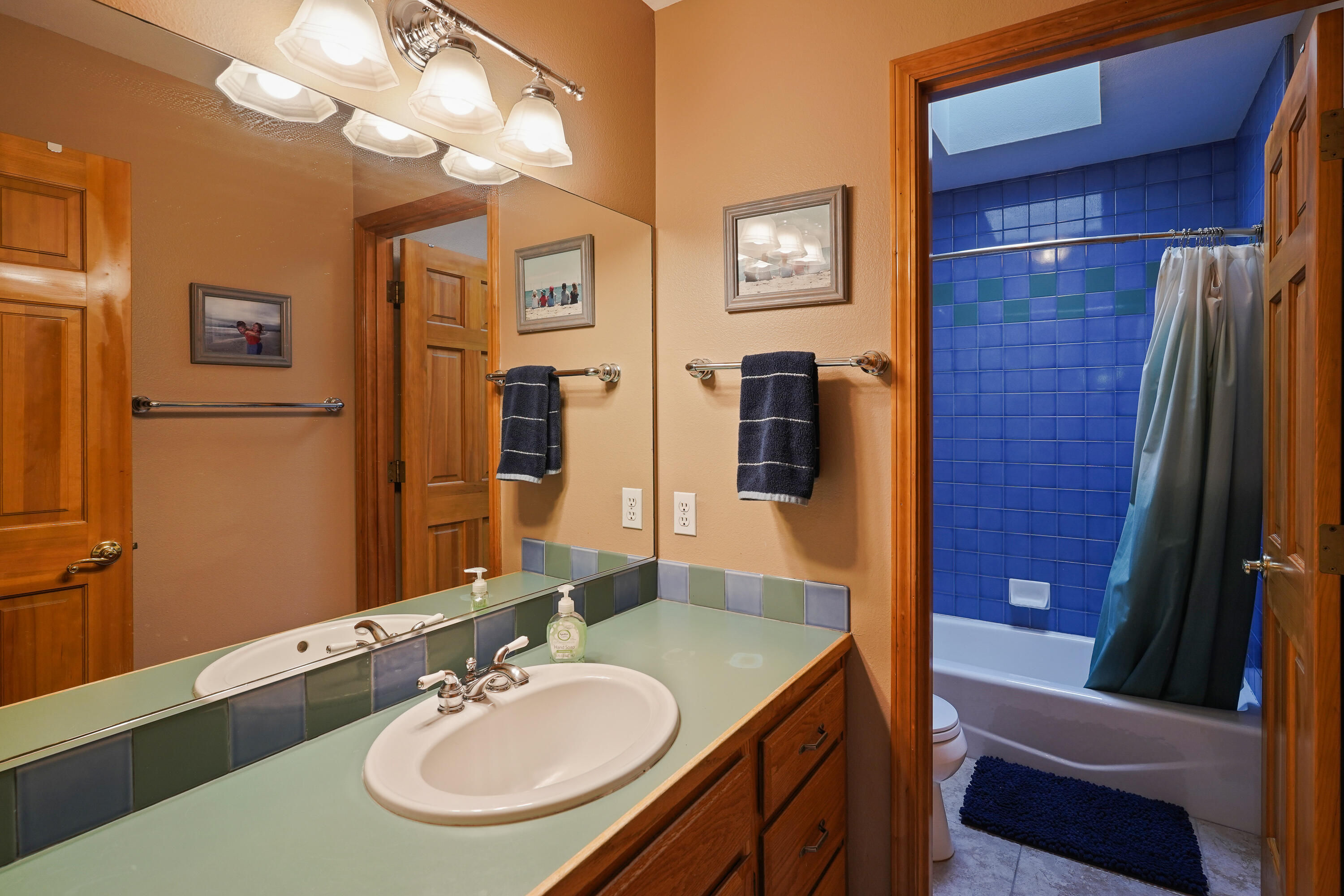 61114 Minaret Circle