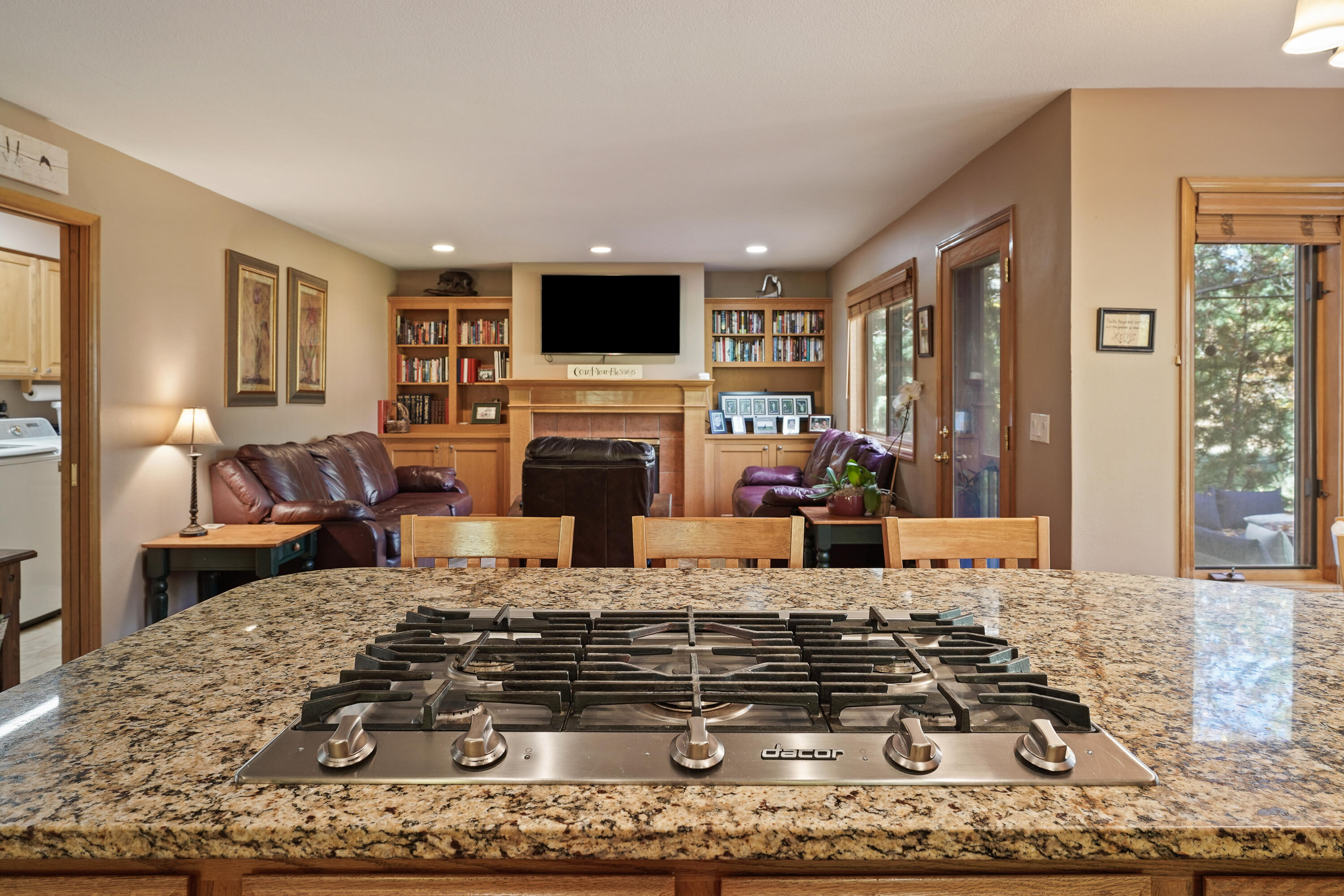 61114 Minaret Circle