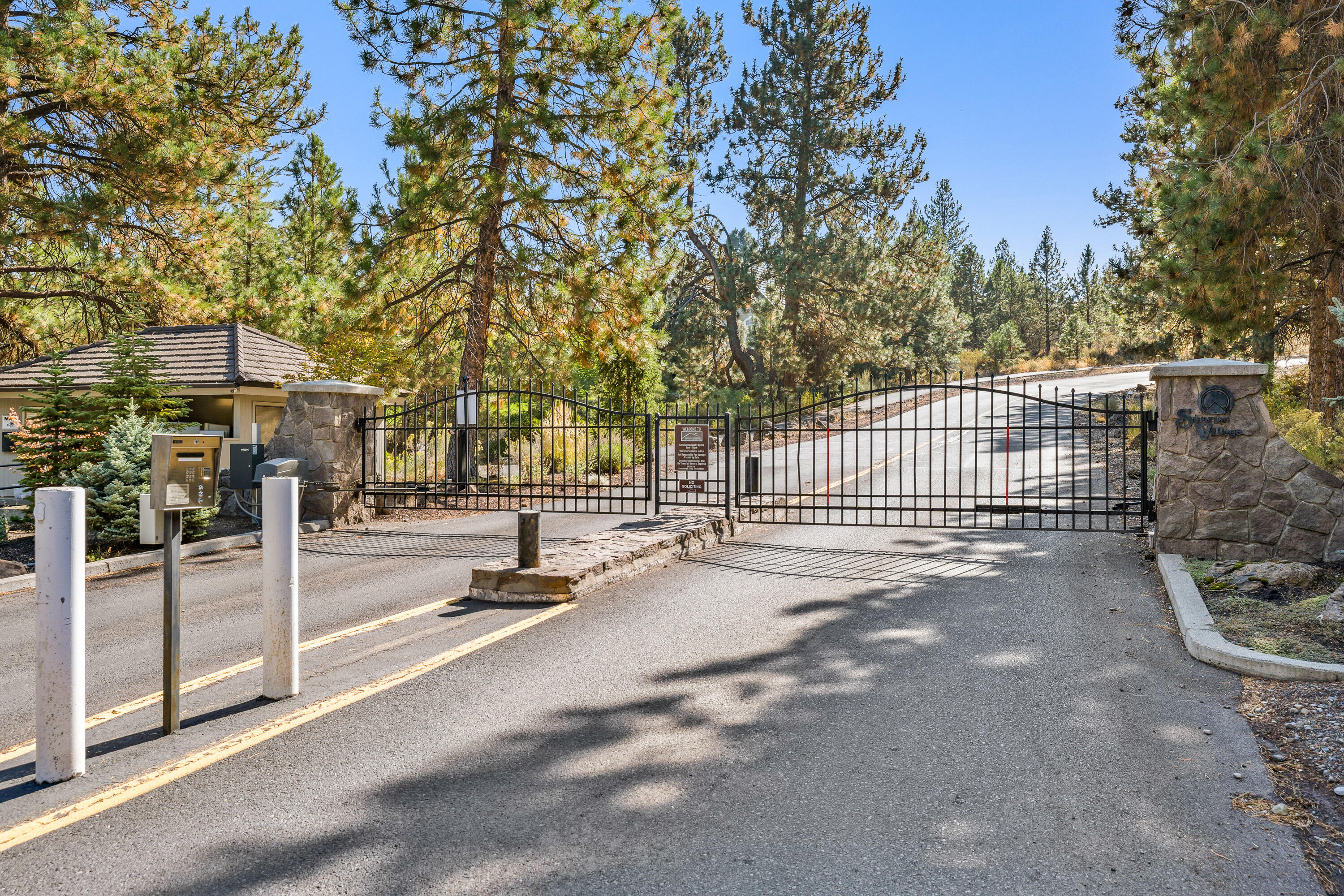 61114 Minaret Circle