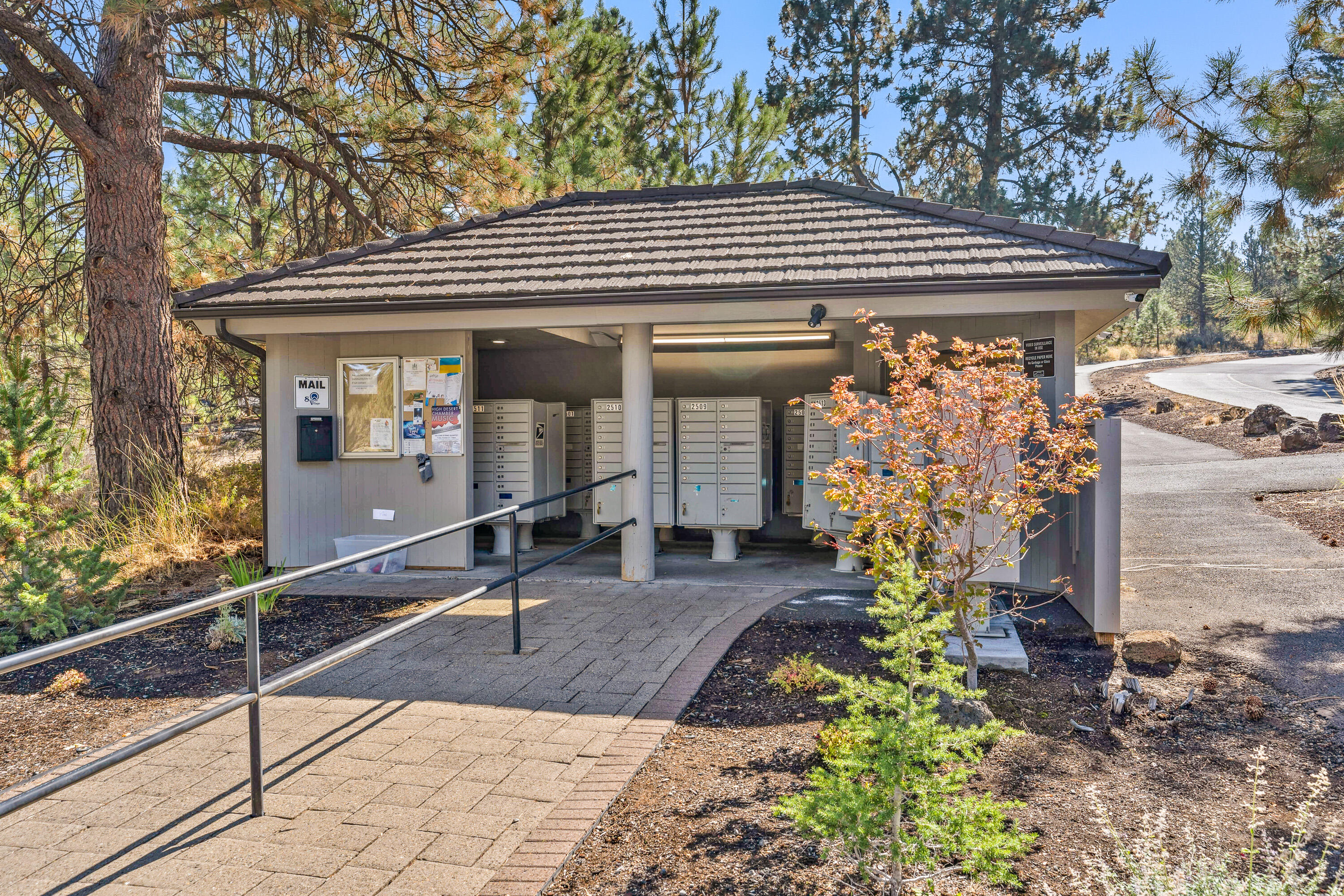 61114 Minaret Circle