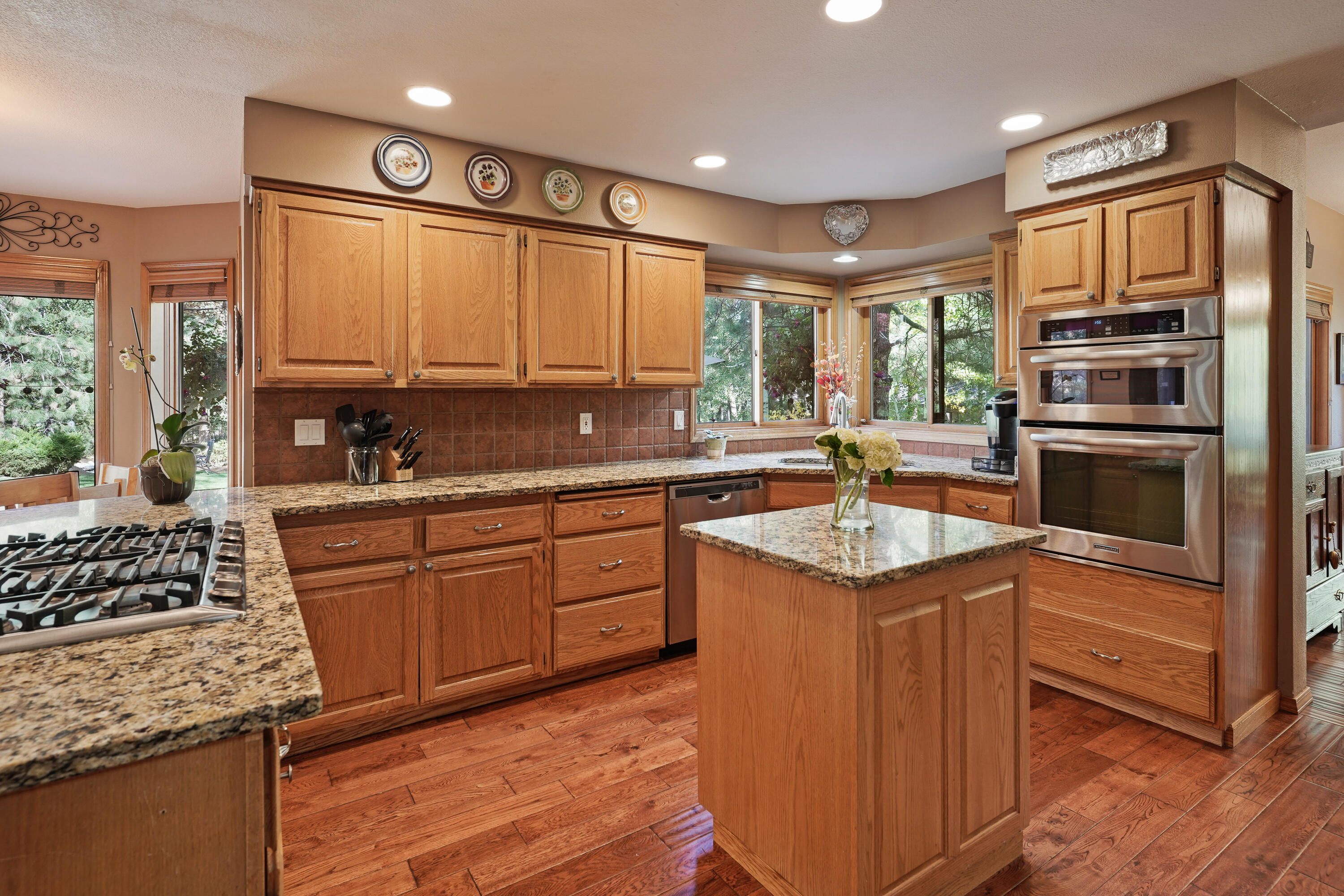 61114 Minaret Circle