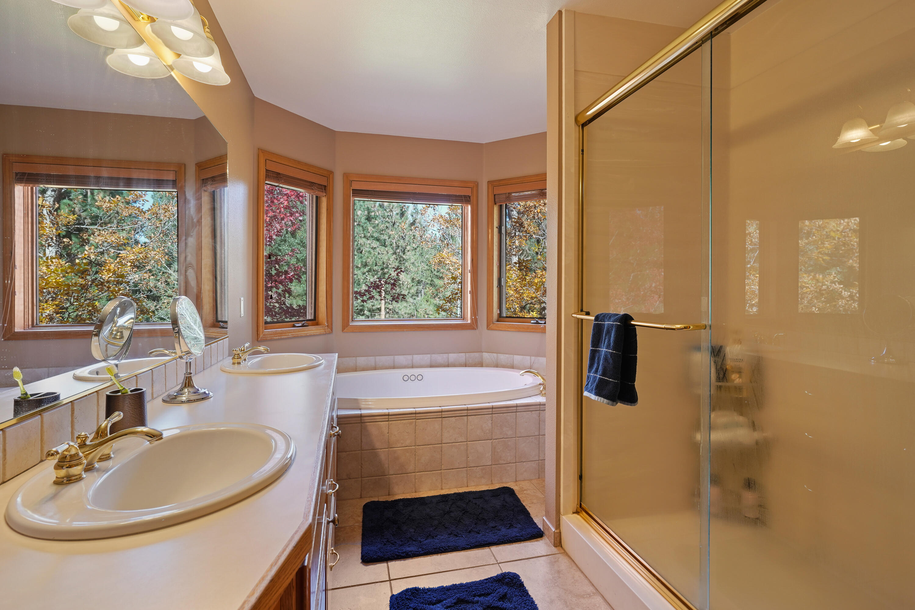 61114 Minaret Circle