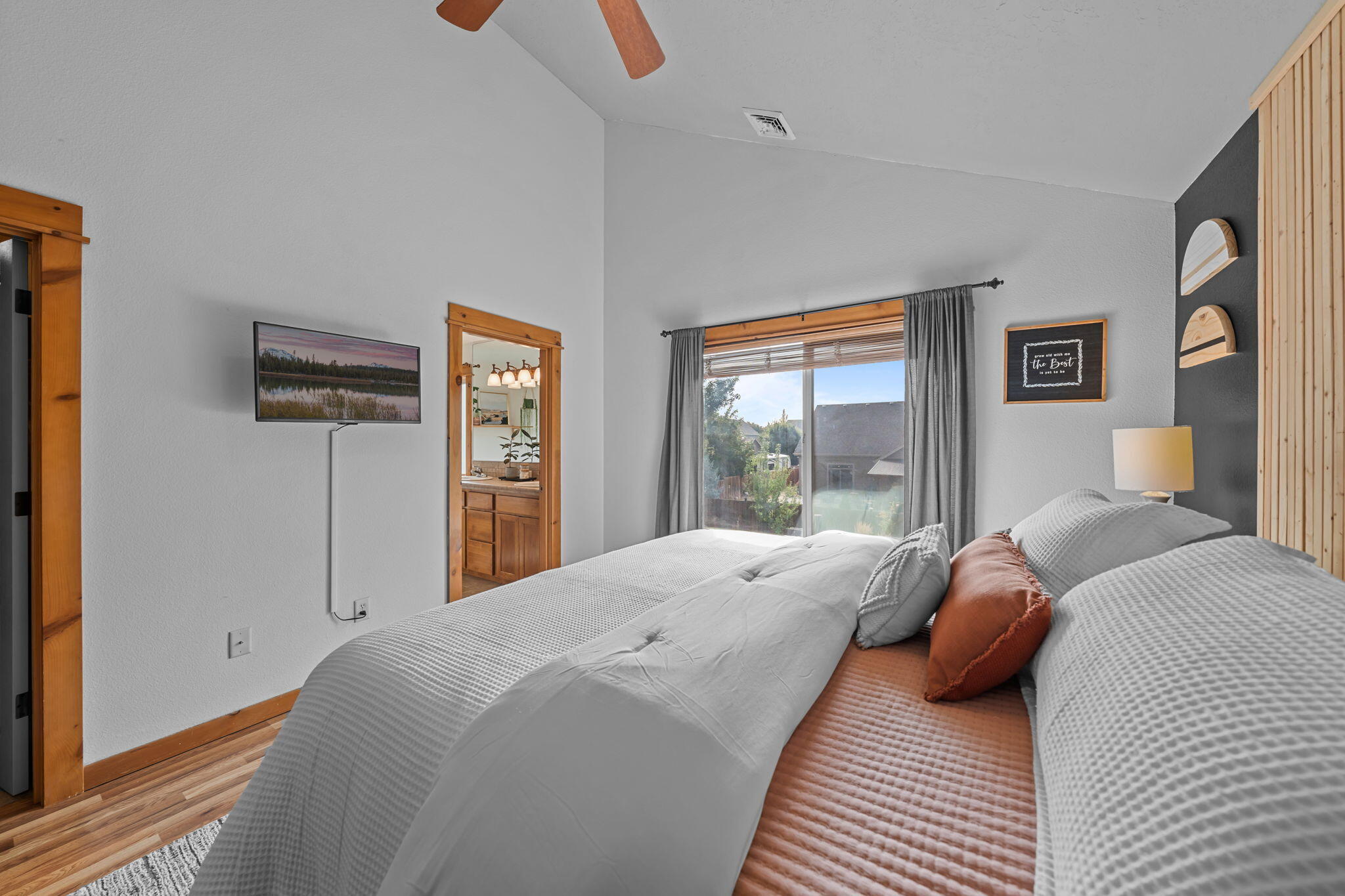 2160 NW Redwood Avenue