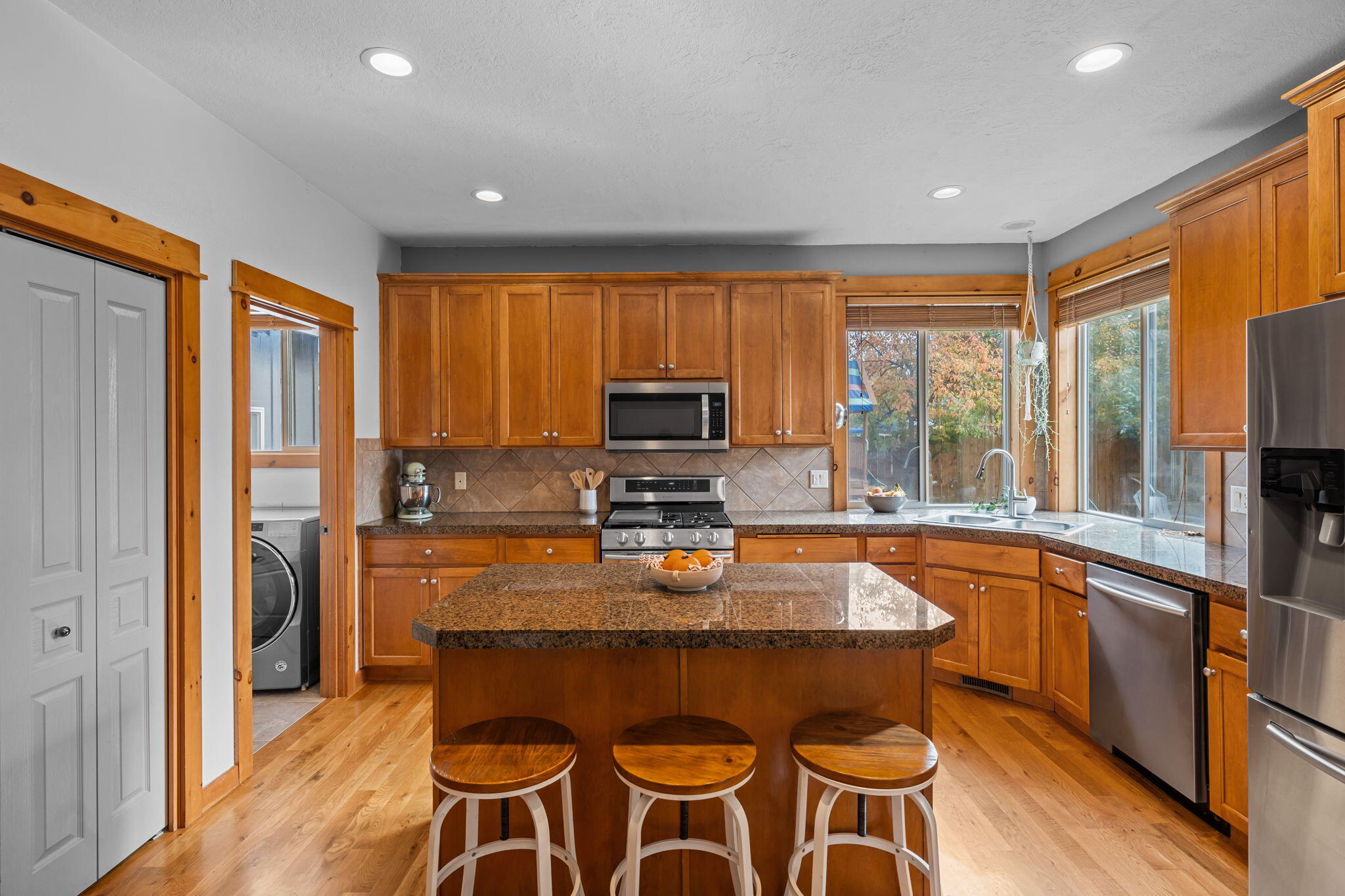 2160 NW Redwood Avenue