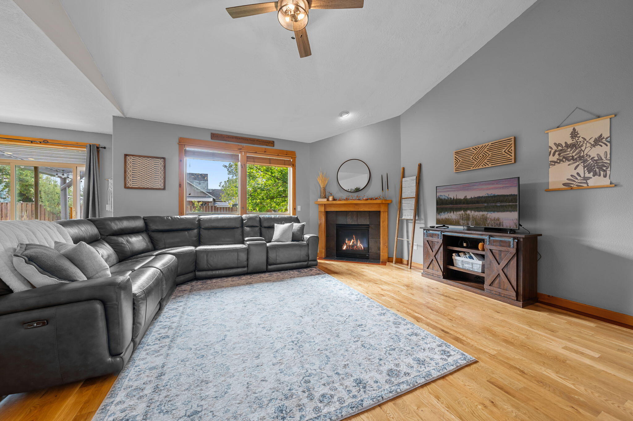 2160 NW Redwood Avenue