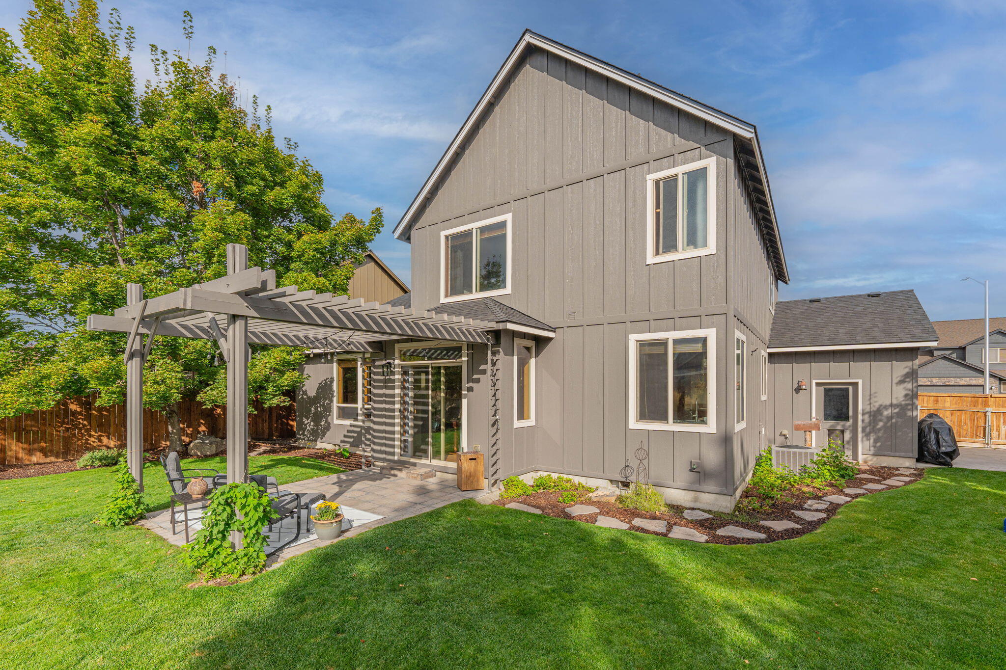 2160 NW Redwood Avenue