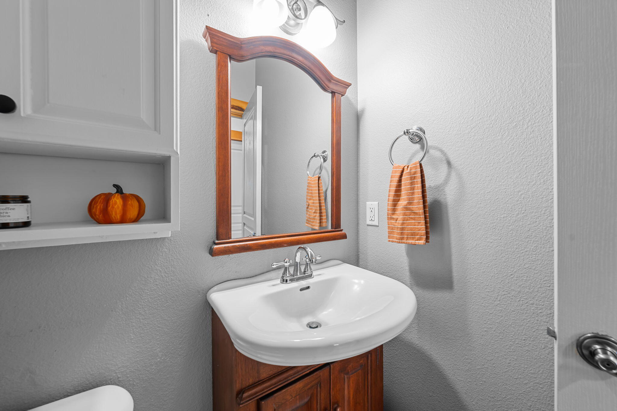 2160 NW Redwood Avenue