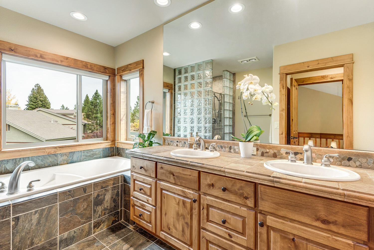 19563 Painted Ridge Loop