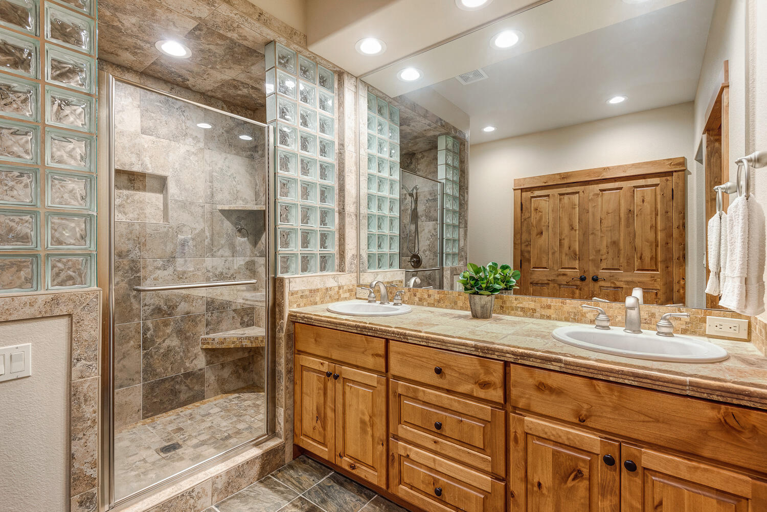 19563 Painted Ridge Loop