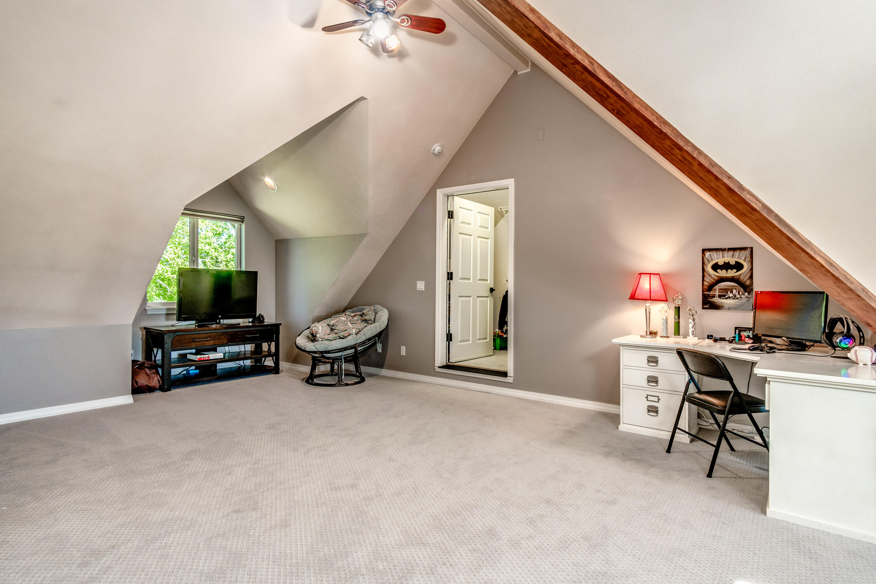 22675 Crestview Lane