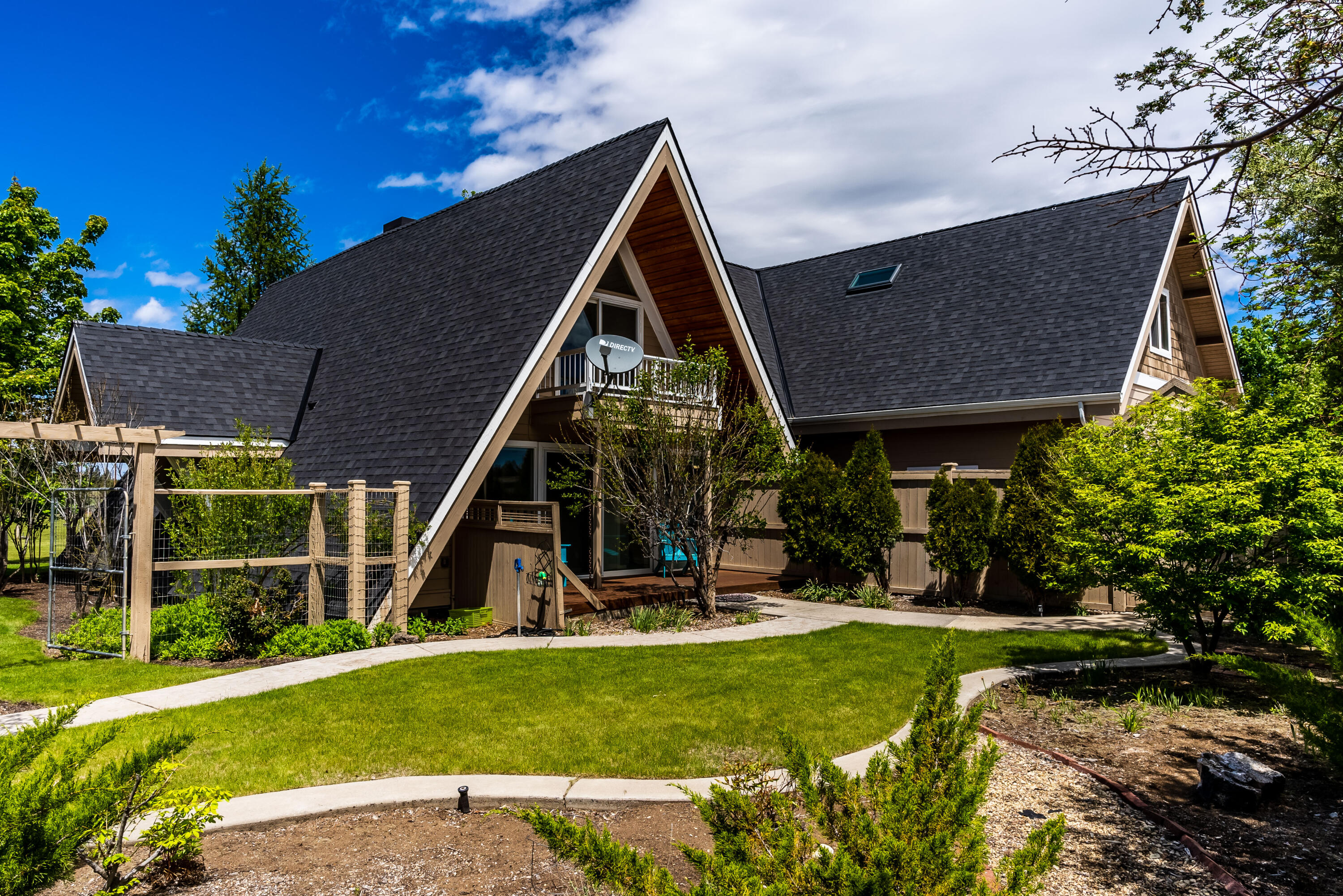 22675 Crestview Lane