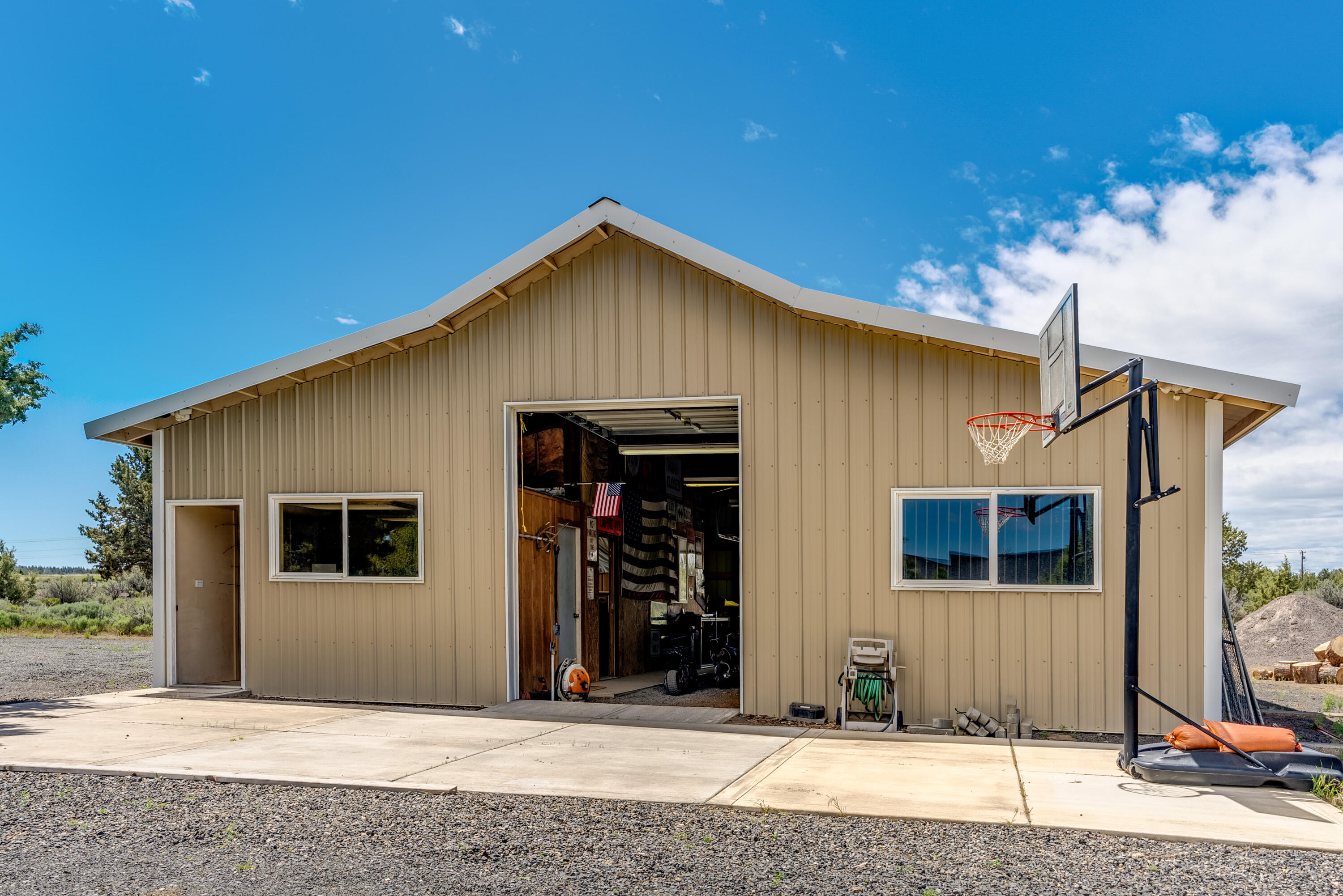 22675 Crestview Lane