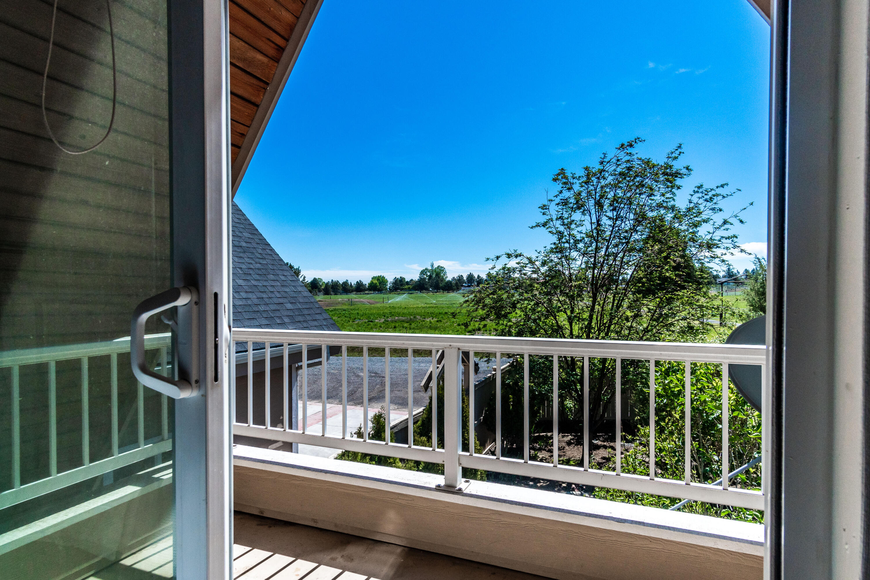 22675 Crestview Lane