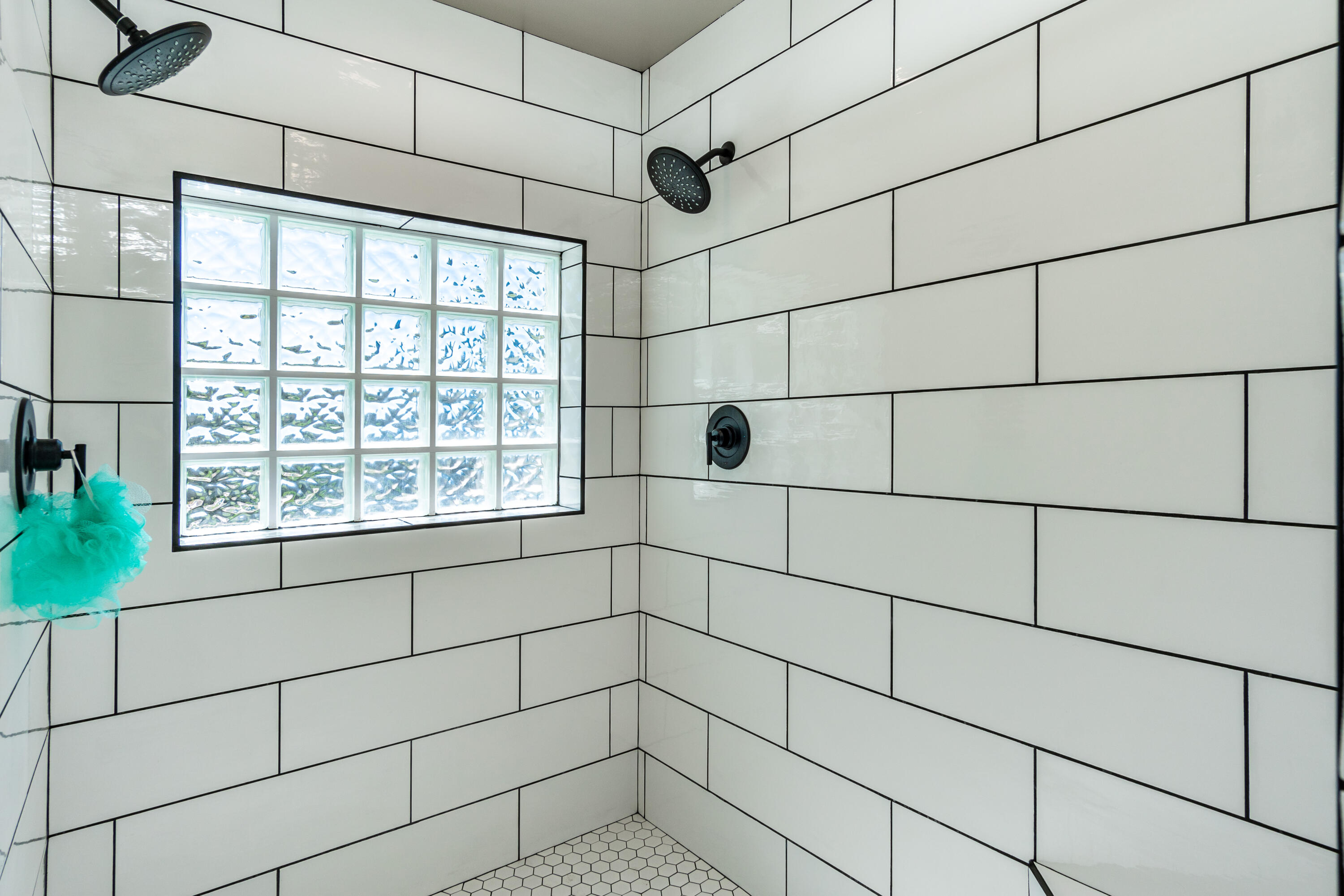 22675 Crestview Lane