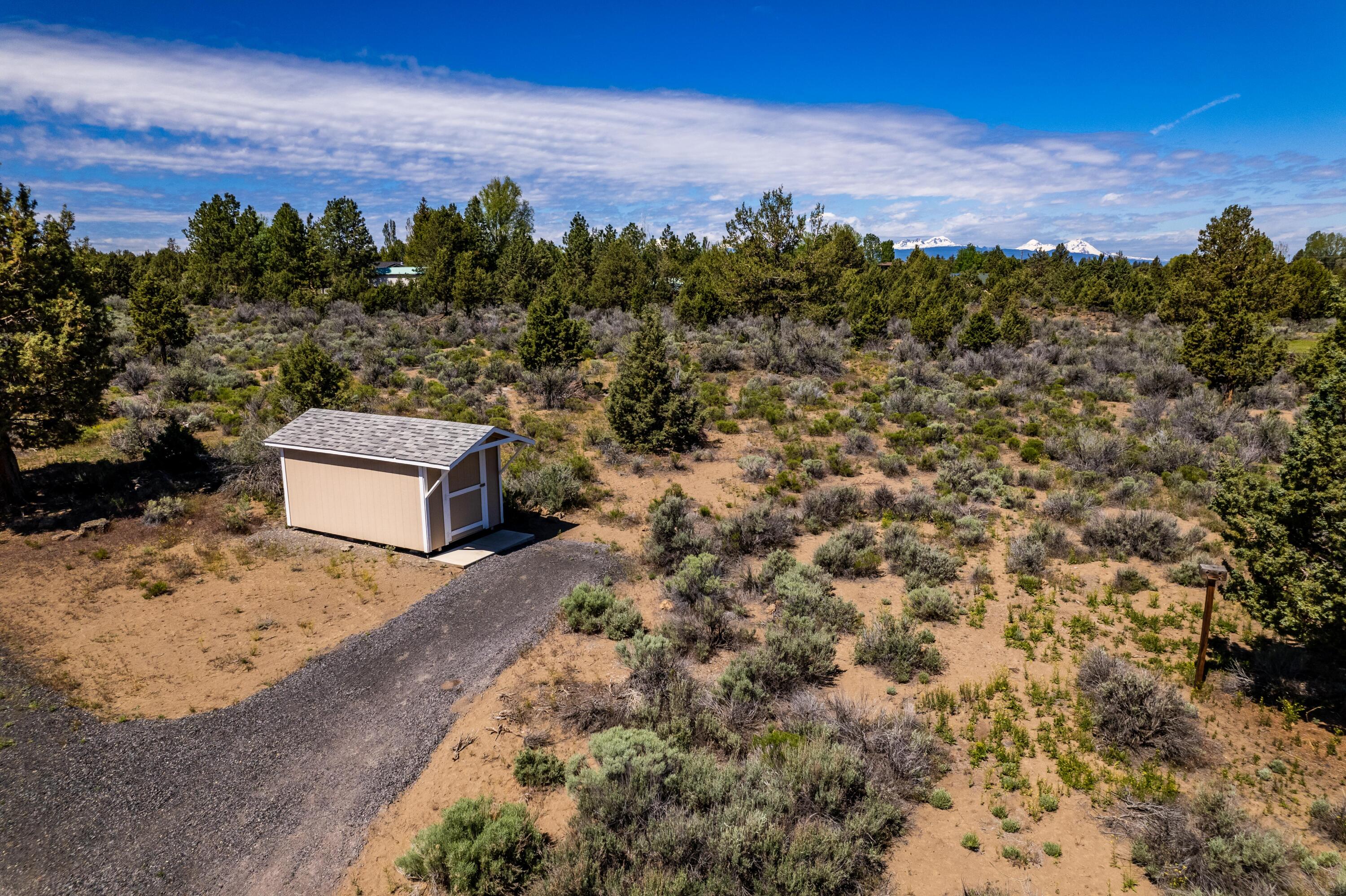 22675 Crestview Lane