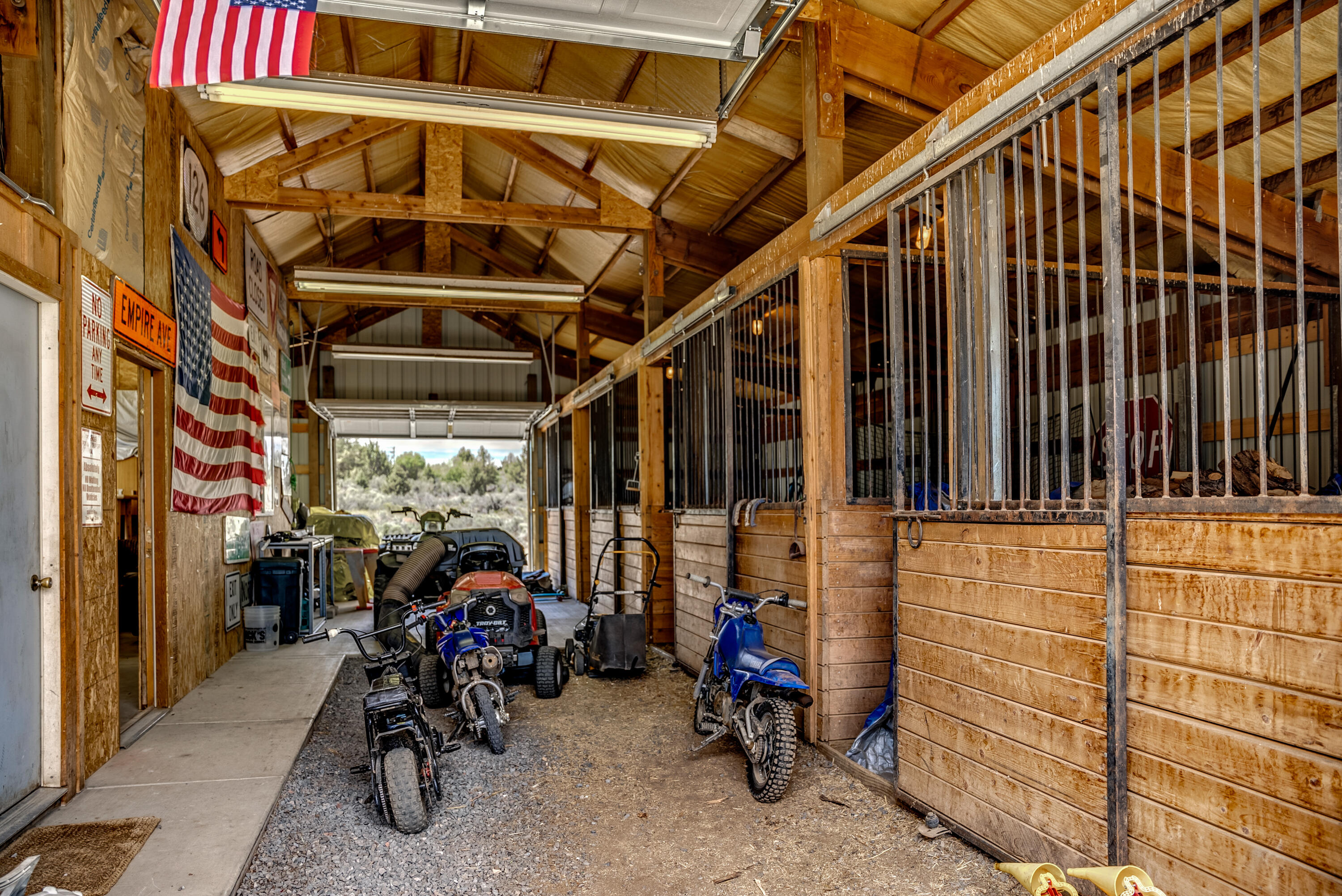 22675 Crestview Lane