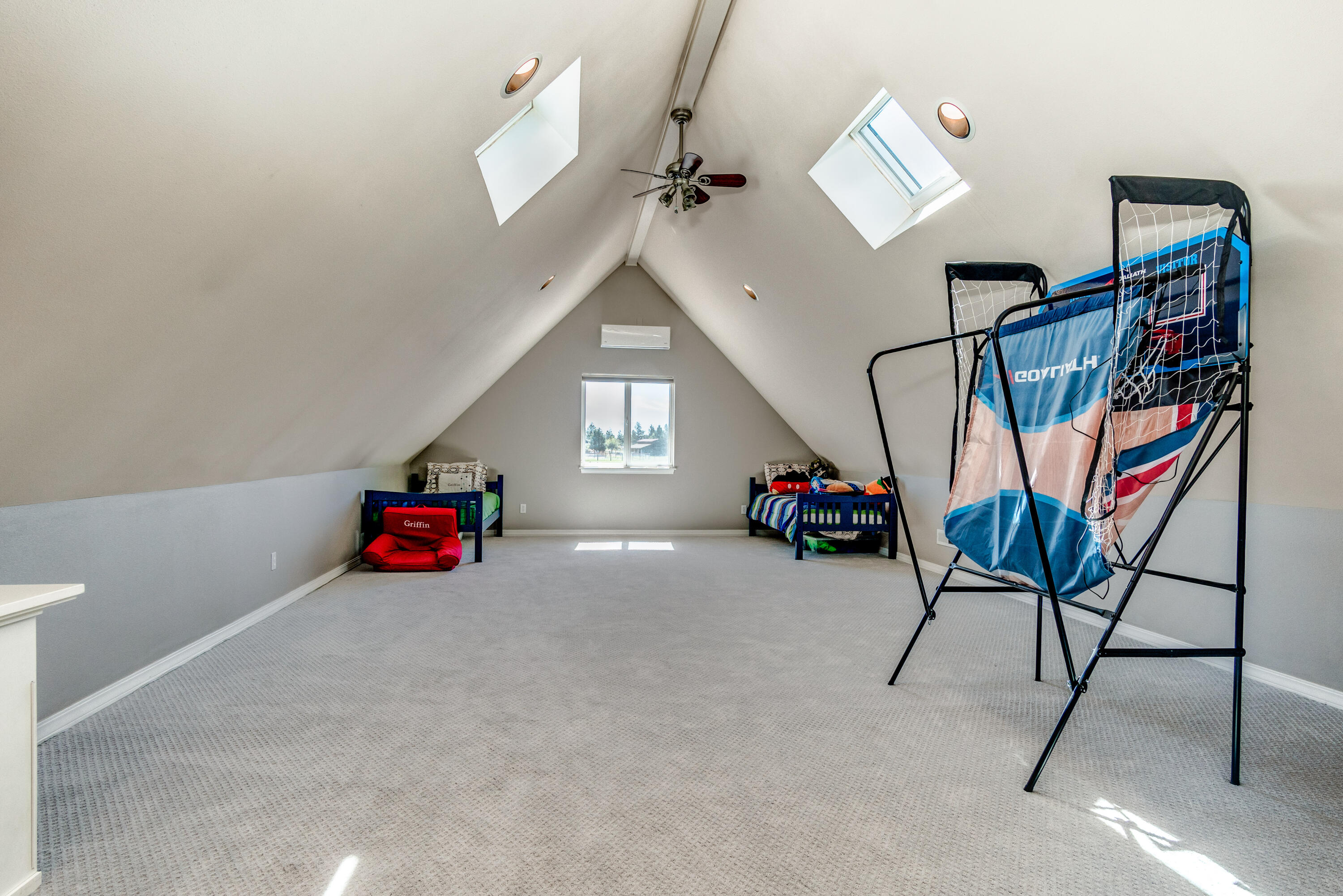 22675 Crestview Lane