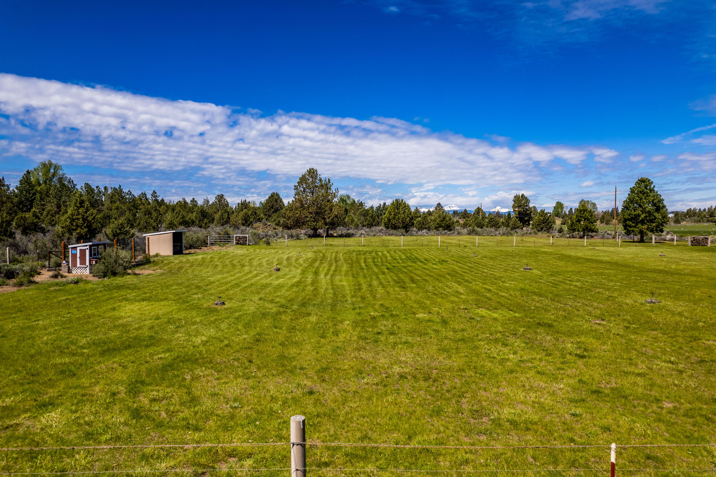 22675 Crestview Lane