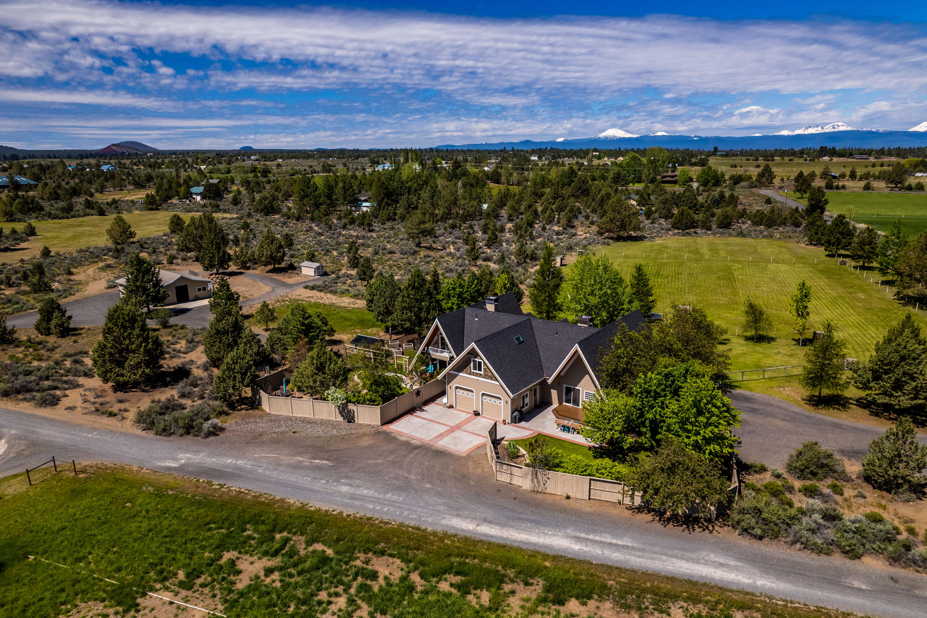 22675 Crestview Lane