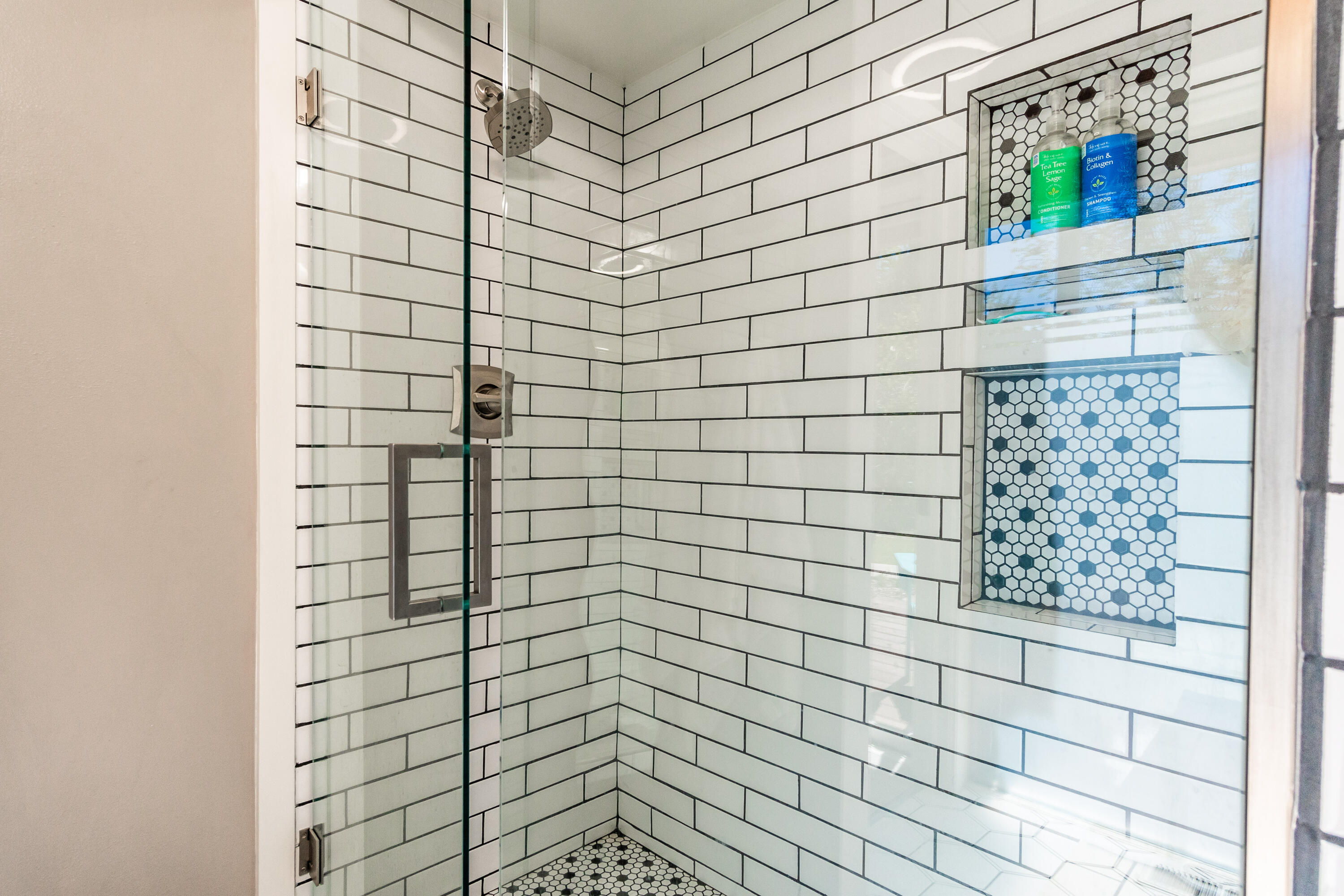 22675 Crestview Lane